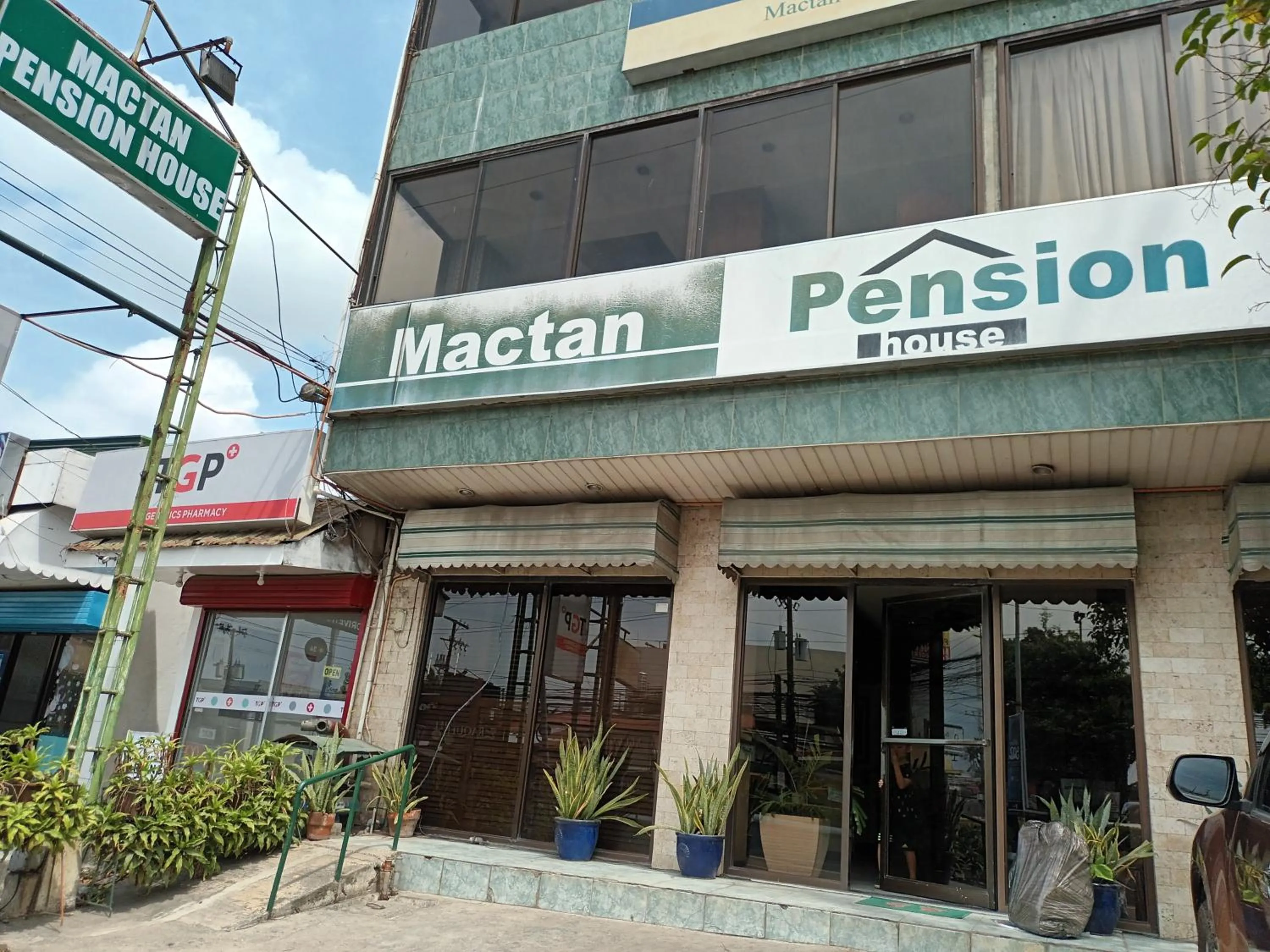 Property building in Mactan Pension House