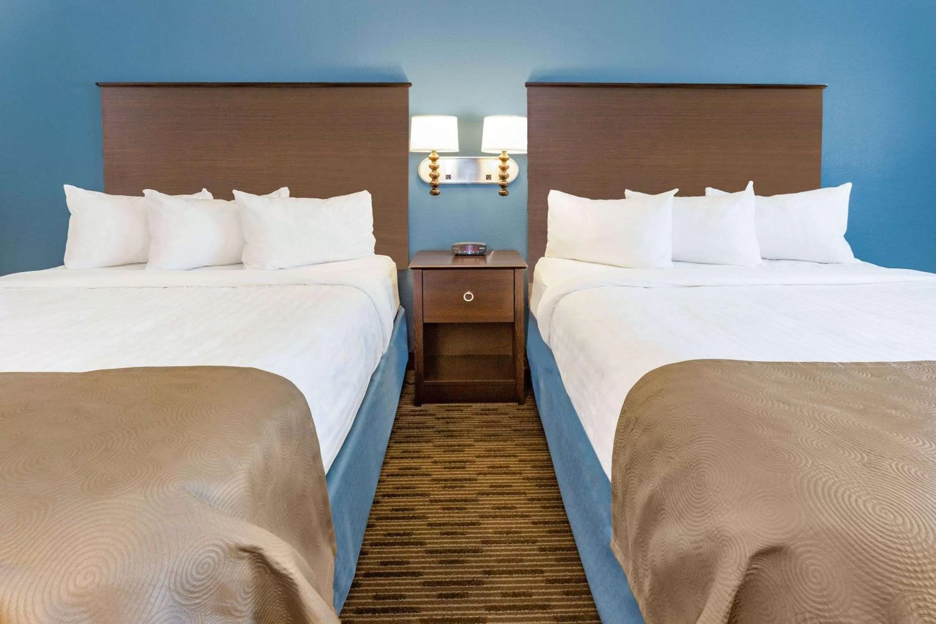 Photo of the whole room, Bed in AmericInn by Wyndham Sleepy Eye