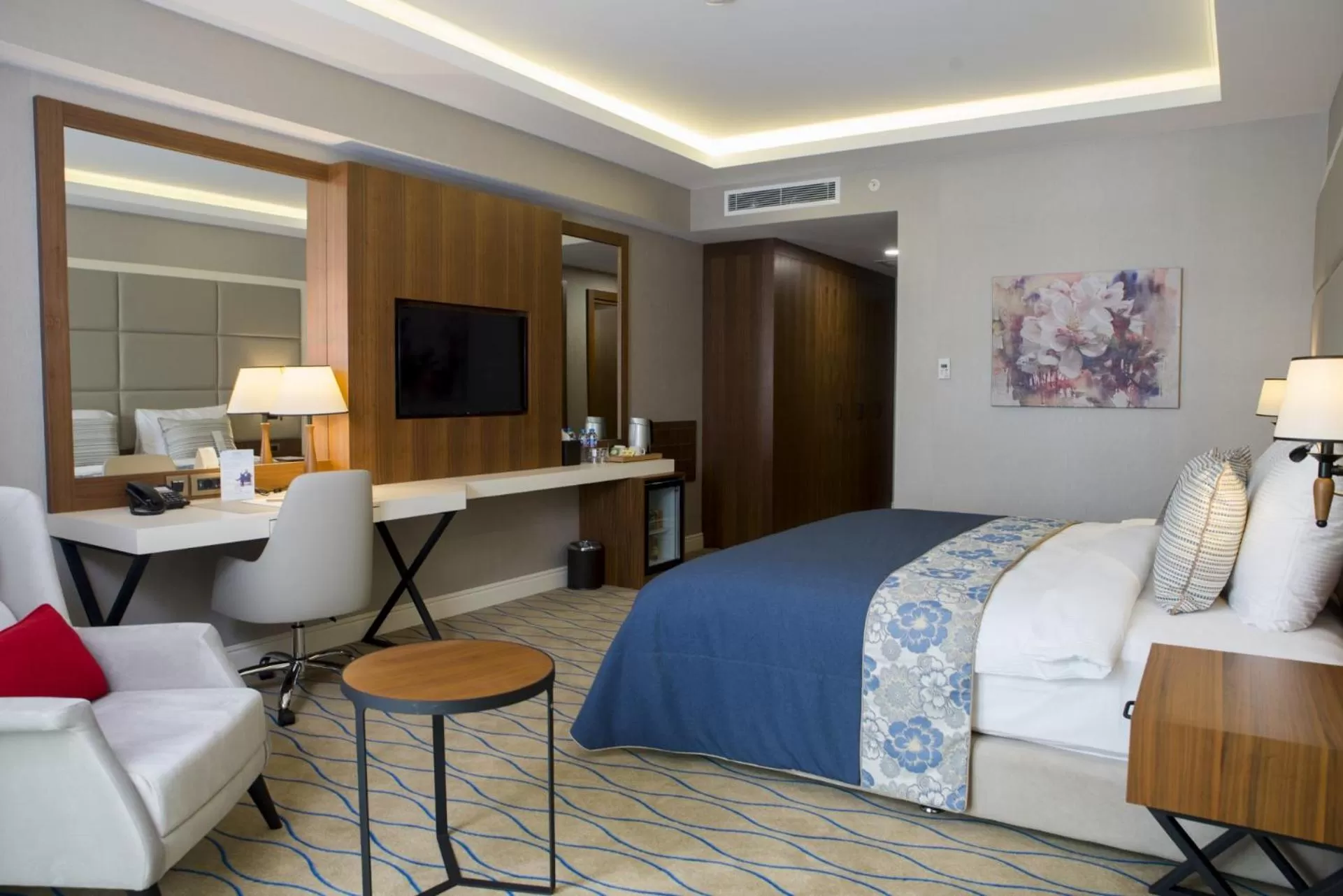 Coffee/tea facilities, Bed in Ramada by Wyndham Sakarya Hendek