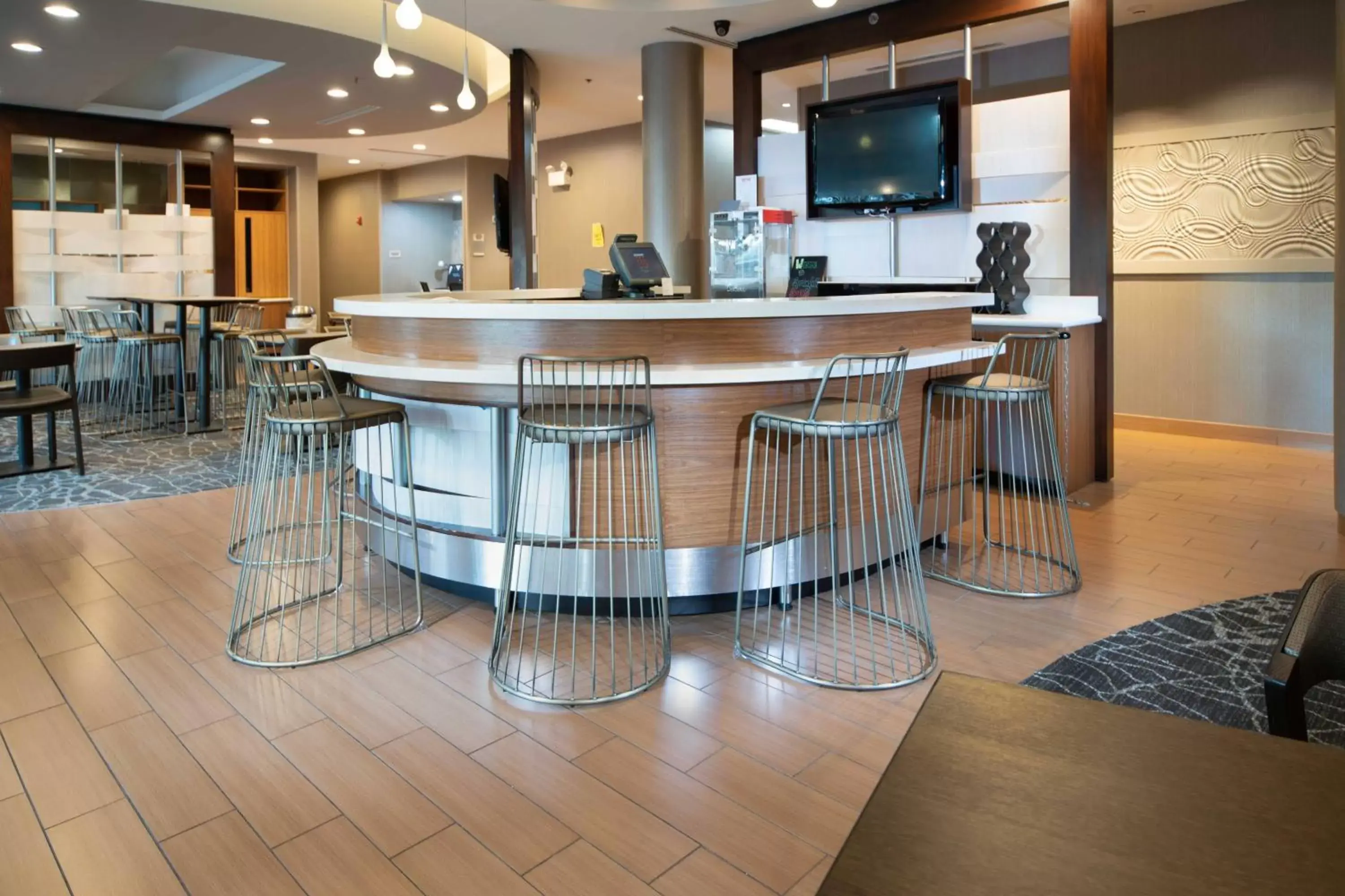 Lobby or reception, Lounge/Bar in SpringHill Suites by Marriott Philadelphia Valley Forge/King of Prussia