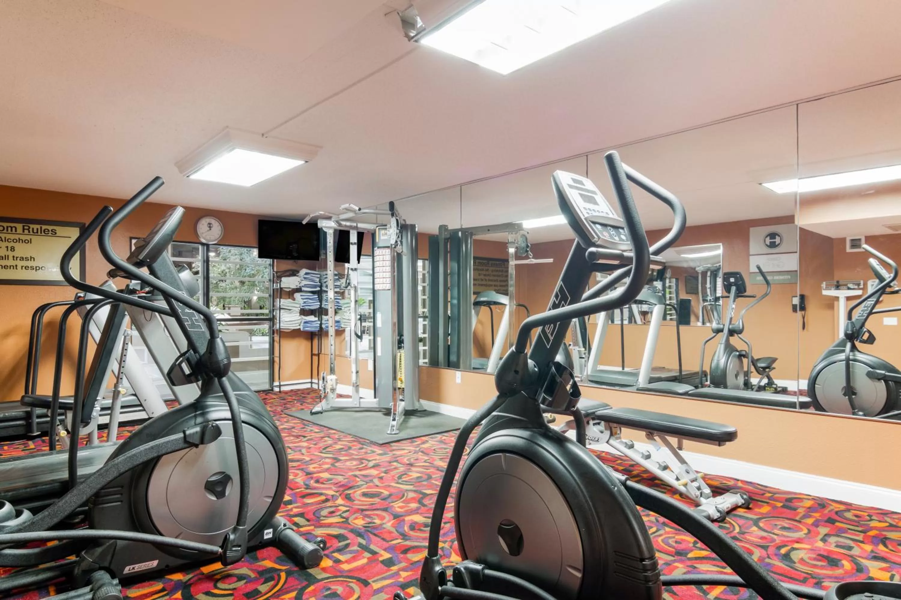 Fitness centre/facilities in LeBossier Hotel