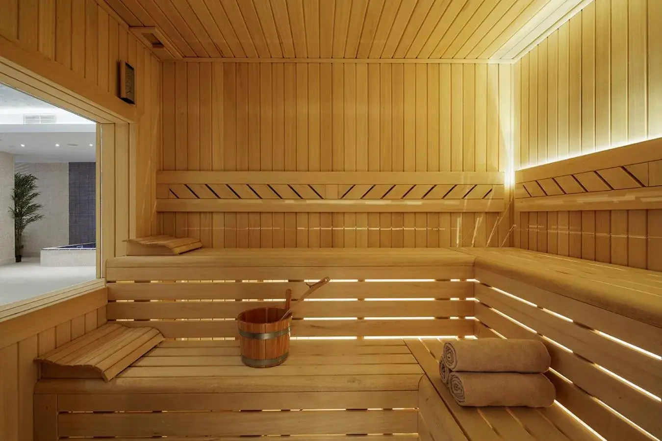 Sauna in DoubleTree By Hilton Hotel Istanbul - Tuzla
