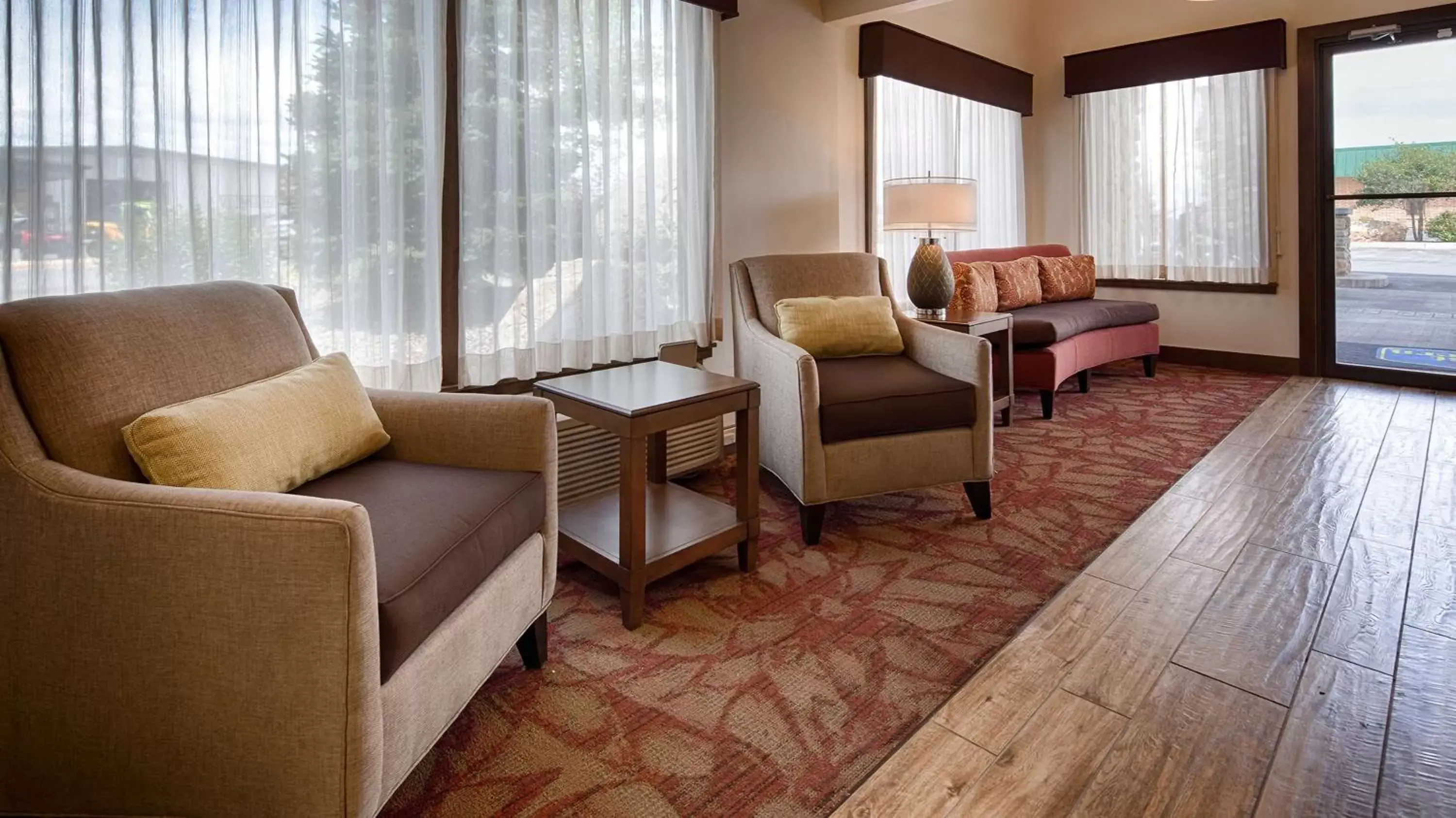 Lobby or reception, Seating Area in Best Western Paradise Inn