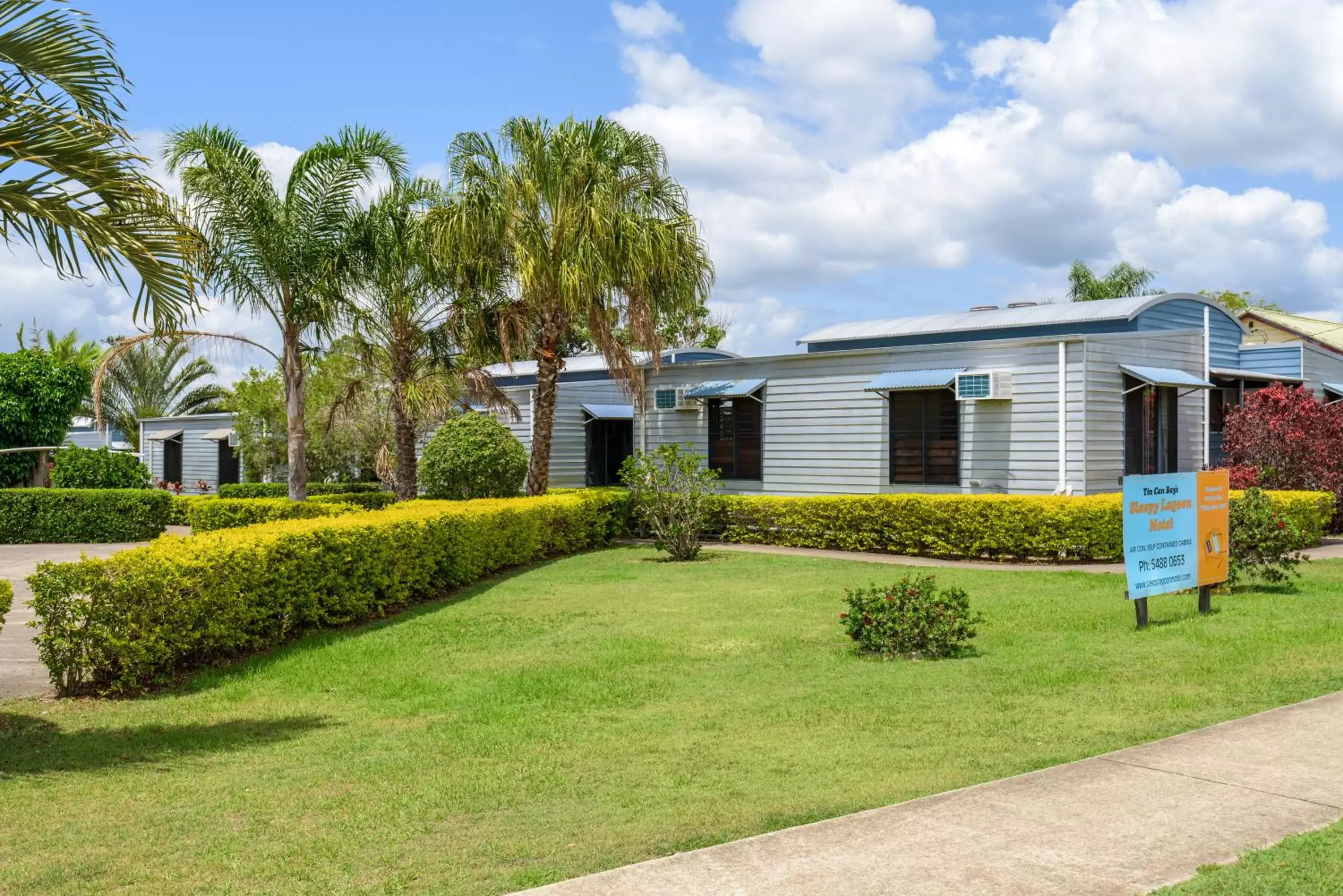 Garden, Property Building in Tin Can Bay's Sleepy Lagoon Motel