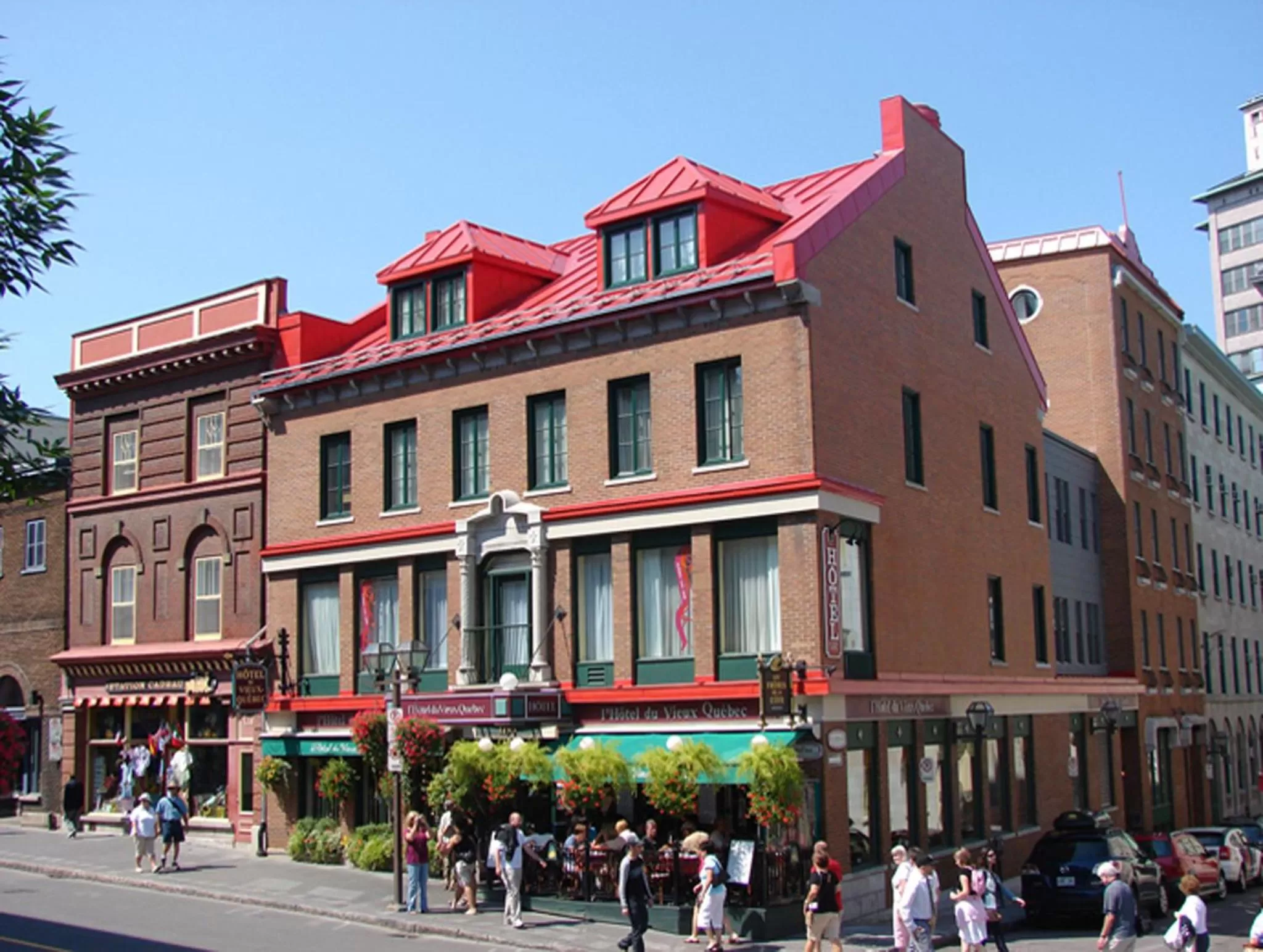 Facade/entrance in Hotel du Vieux Quebec