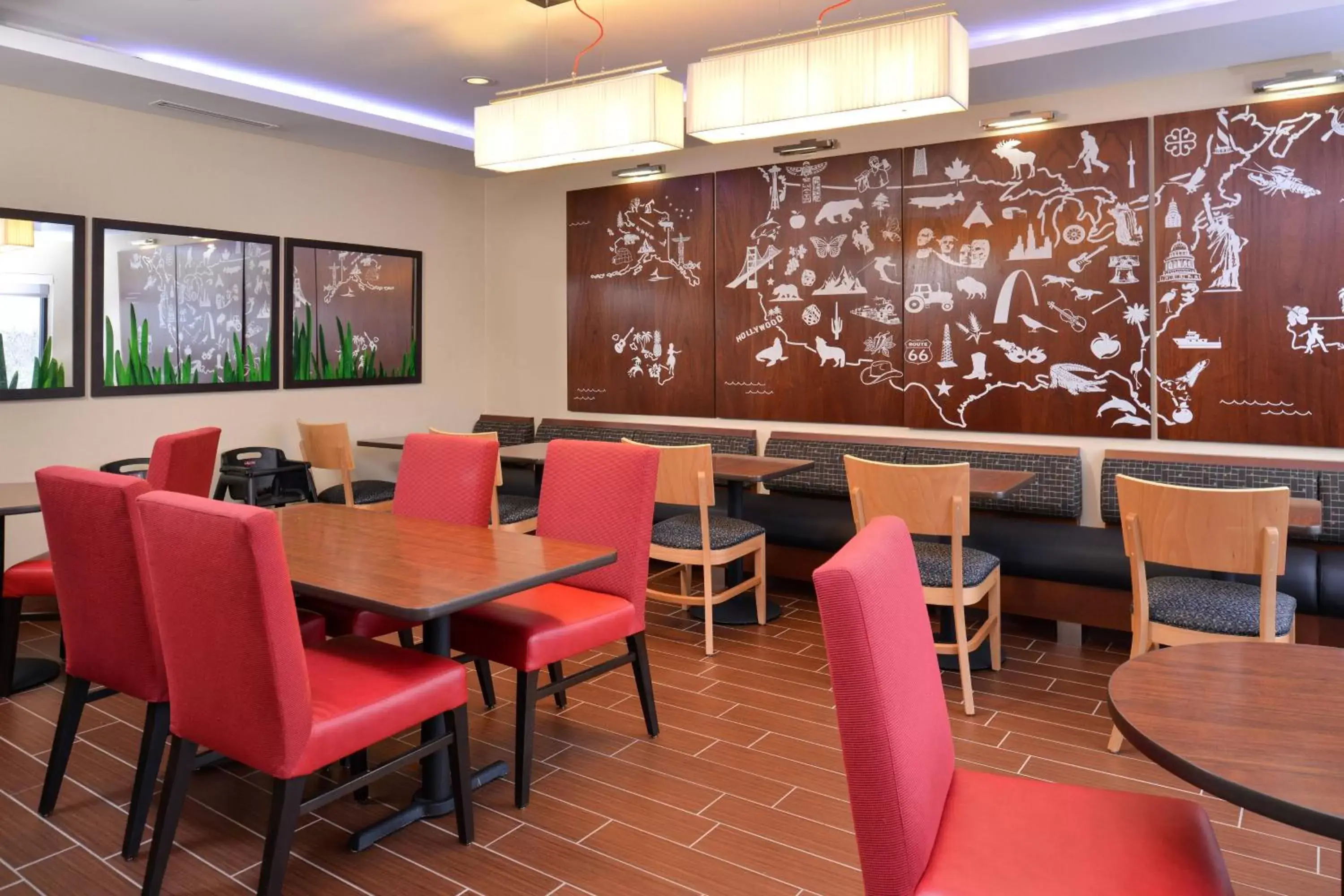 Breakfast, Restaurant/Places to Eat in TownePlace Suites by Marriott Detroit Commerce