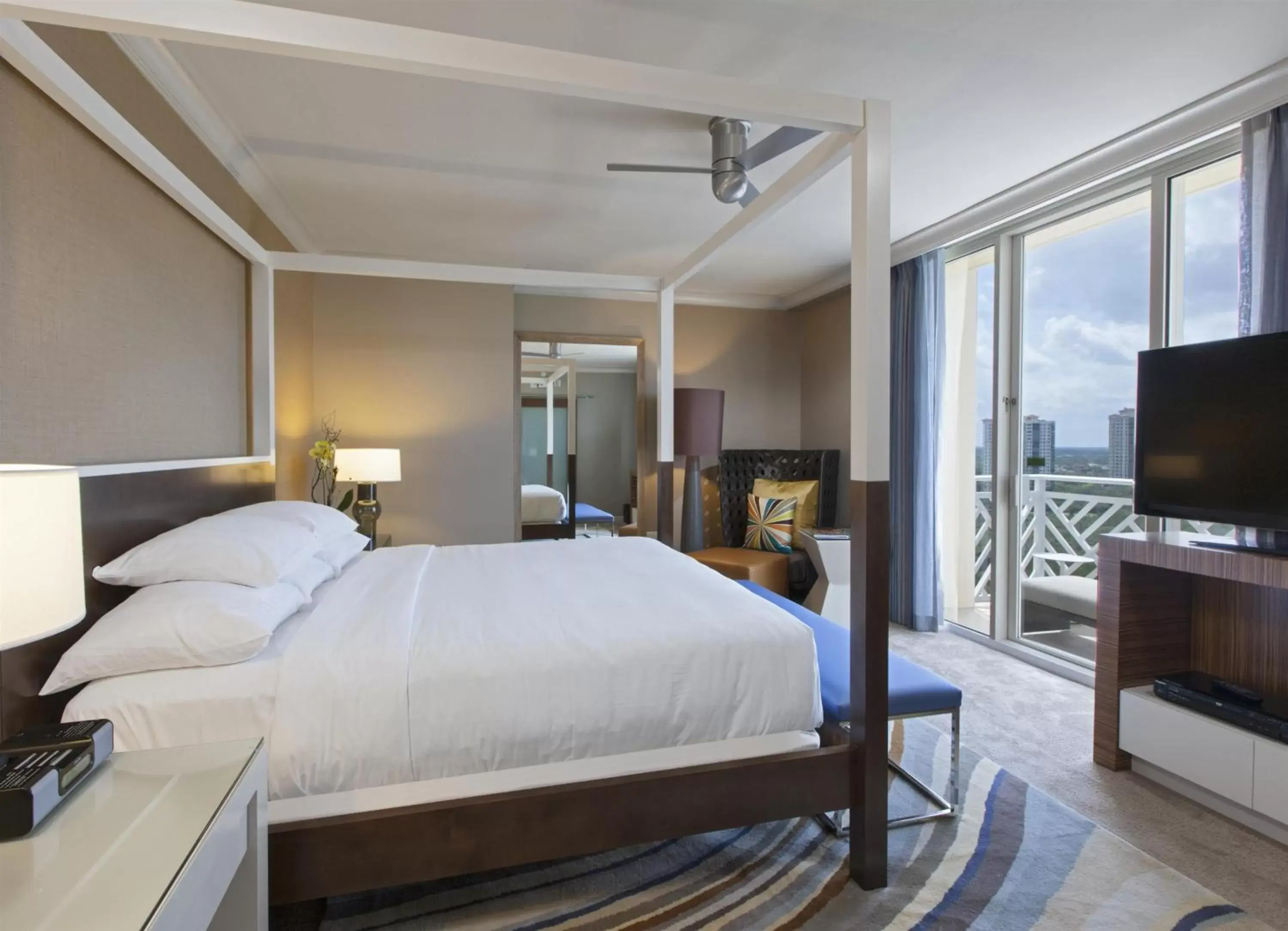 Premium King Suite with Sofa Bed and Bay View in Hyatt Regency Coconut Point Resort & Spa Near Naples