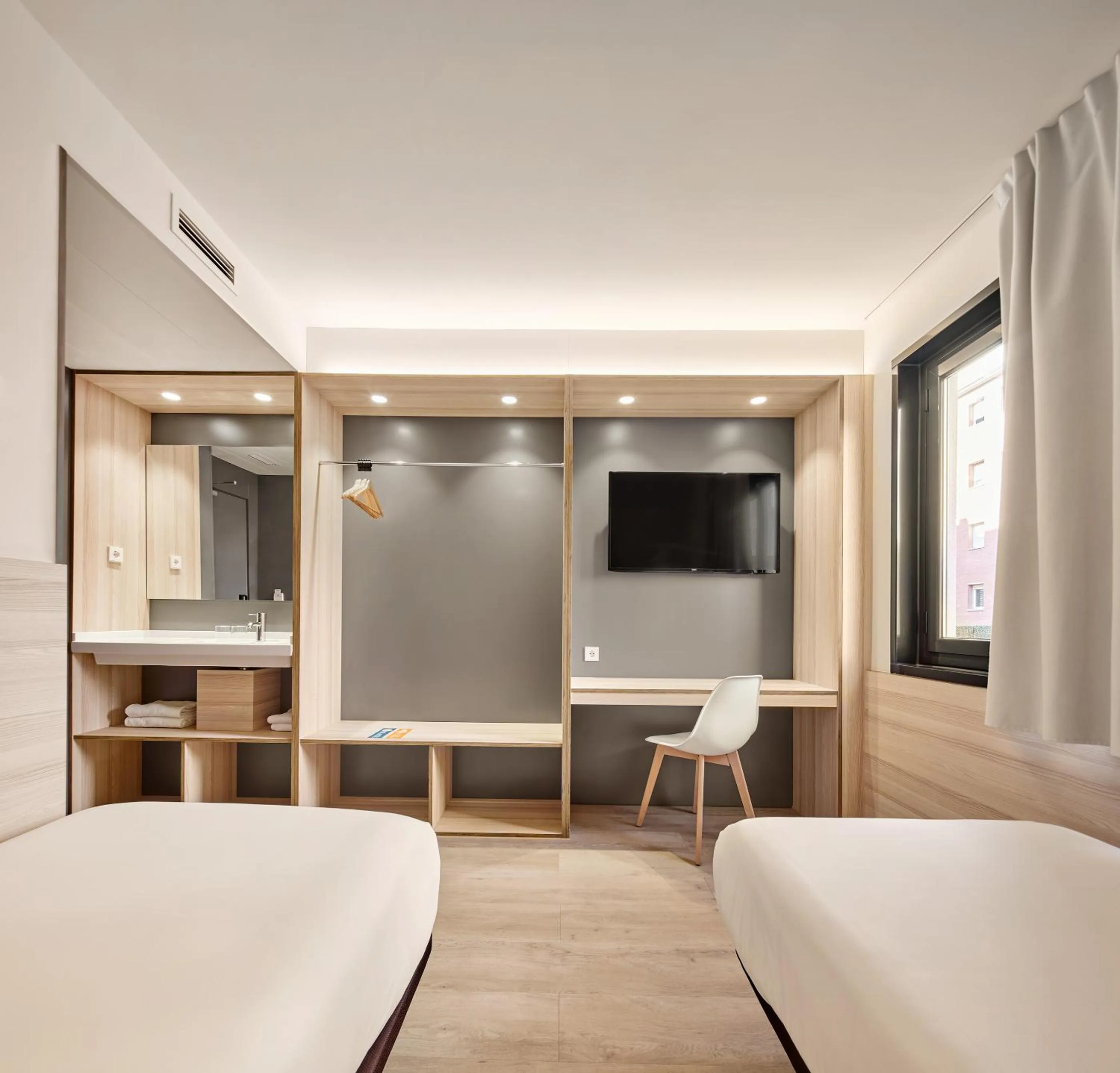 Photo of the whole room, Bed in Hostal Lami