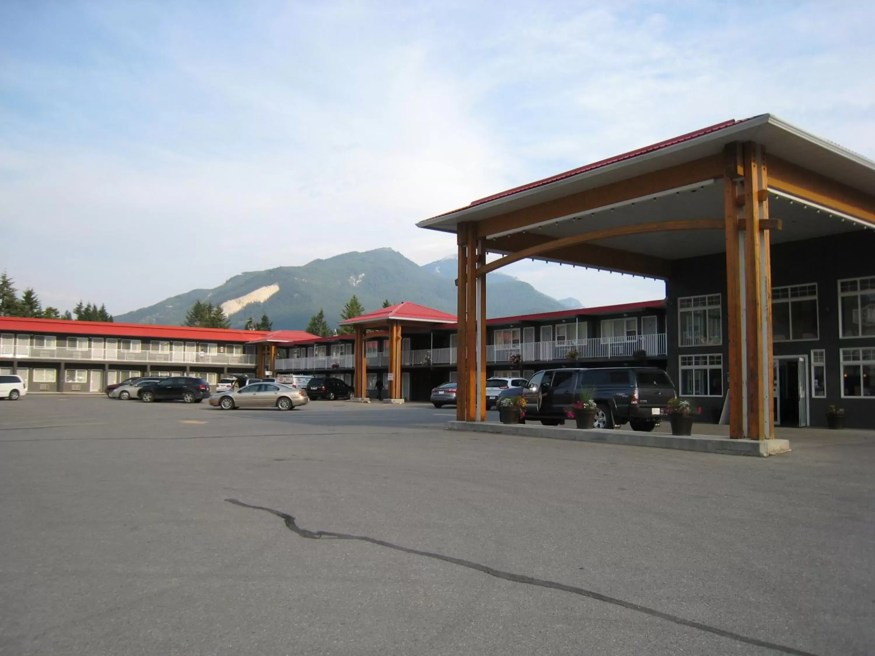 Facade/entrance, Property Building in Days Inn by Wyndham Golden