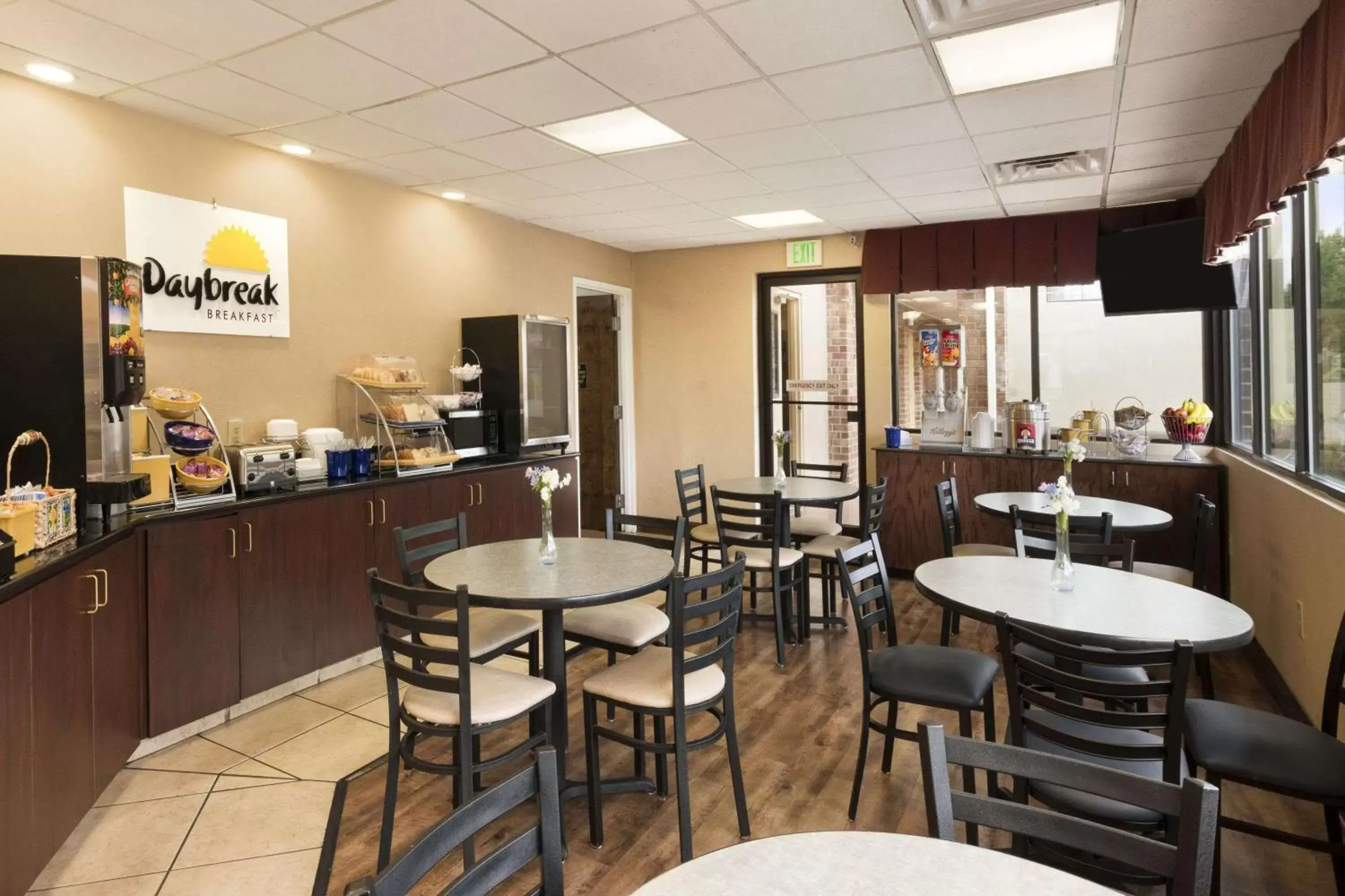 Restaurant/Places to Eat in Days Inn by Wyndham Weldon Roanoke Rapids