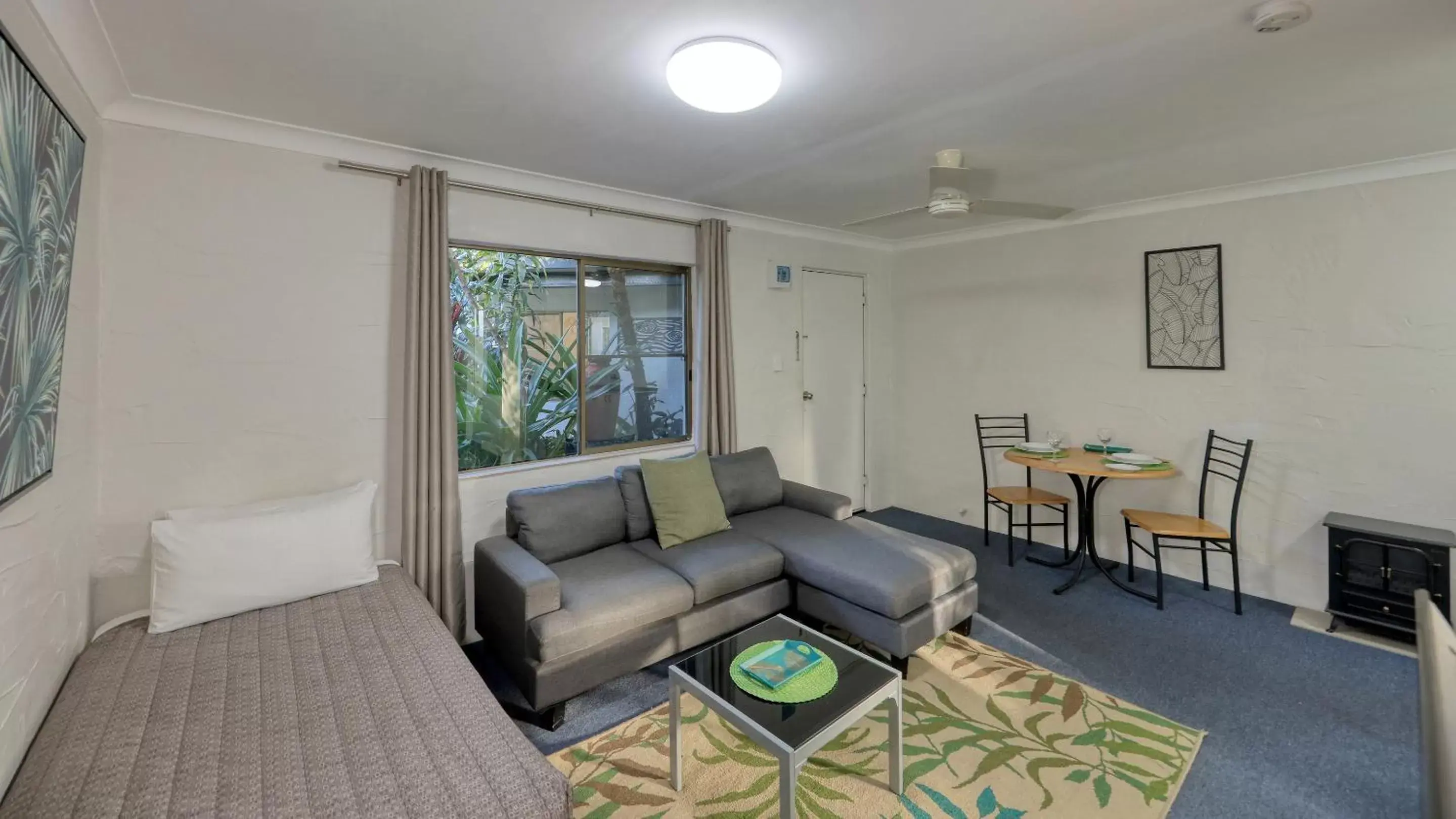 Seating Area in Grafton Lodge Motel