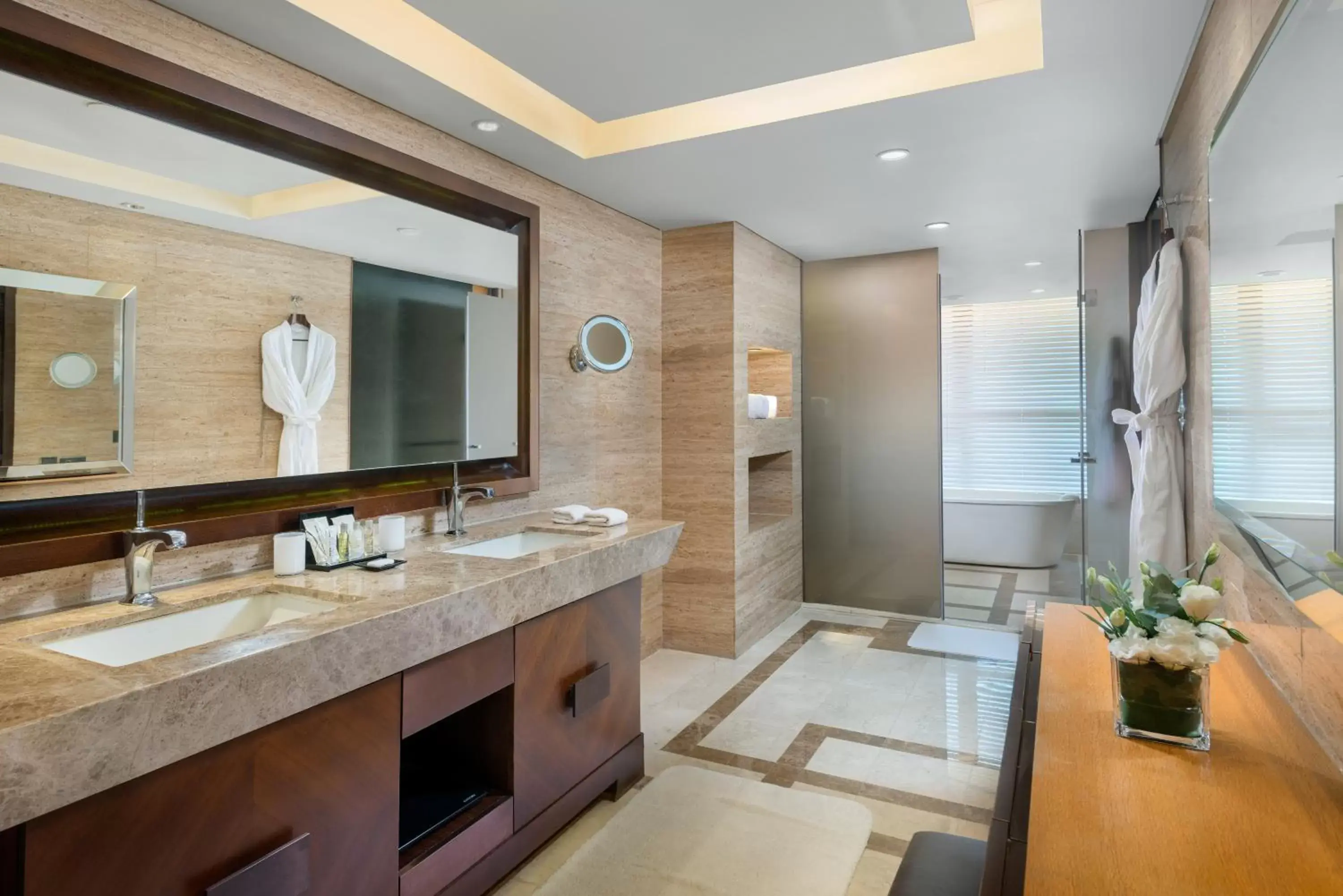 Property building, Bathroom in Hilton Beijing Wangfujing