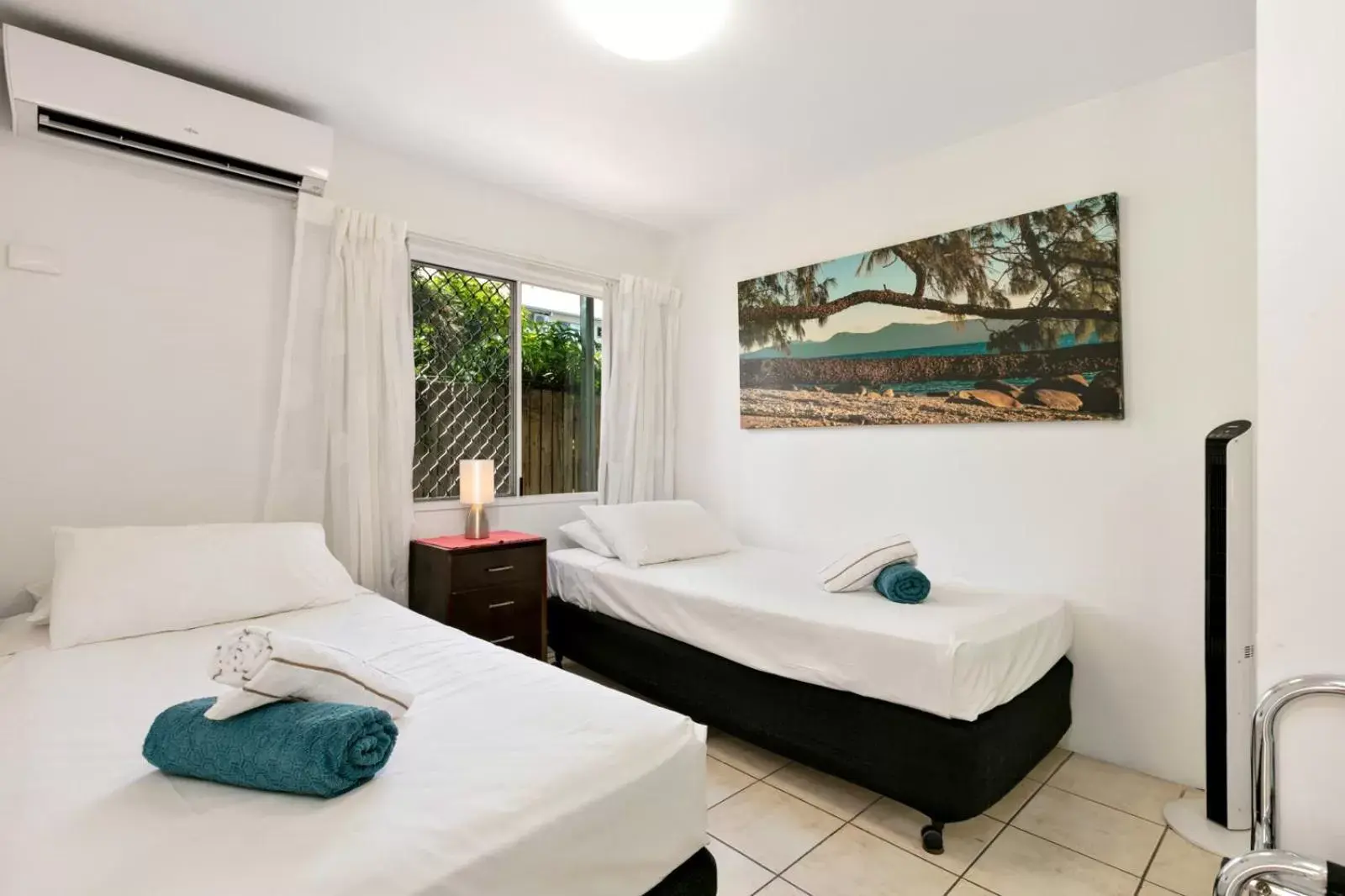 Bedroom, Bed in Reef Gateway Apartments