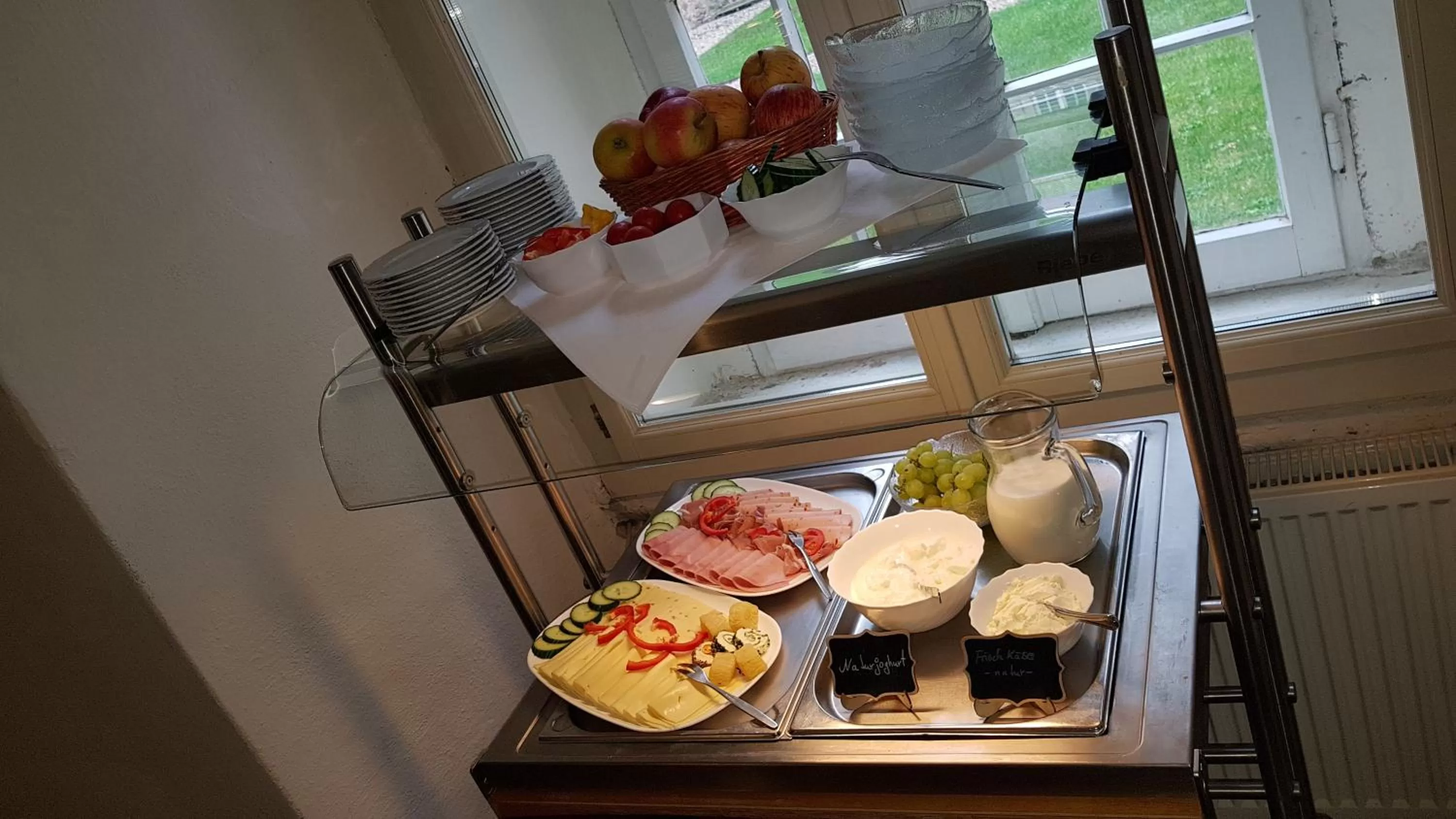 Buffet breakfast in Kloster Hedersleben