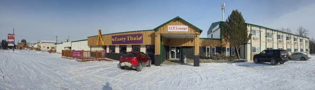 Property building, Winter in Sundre Motor Inn