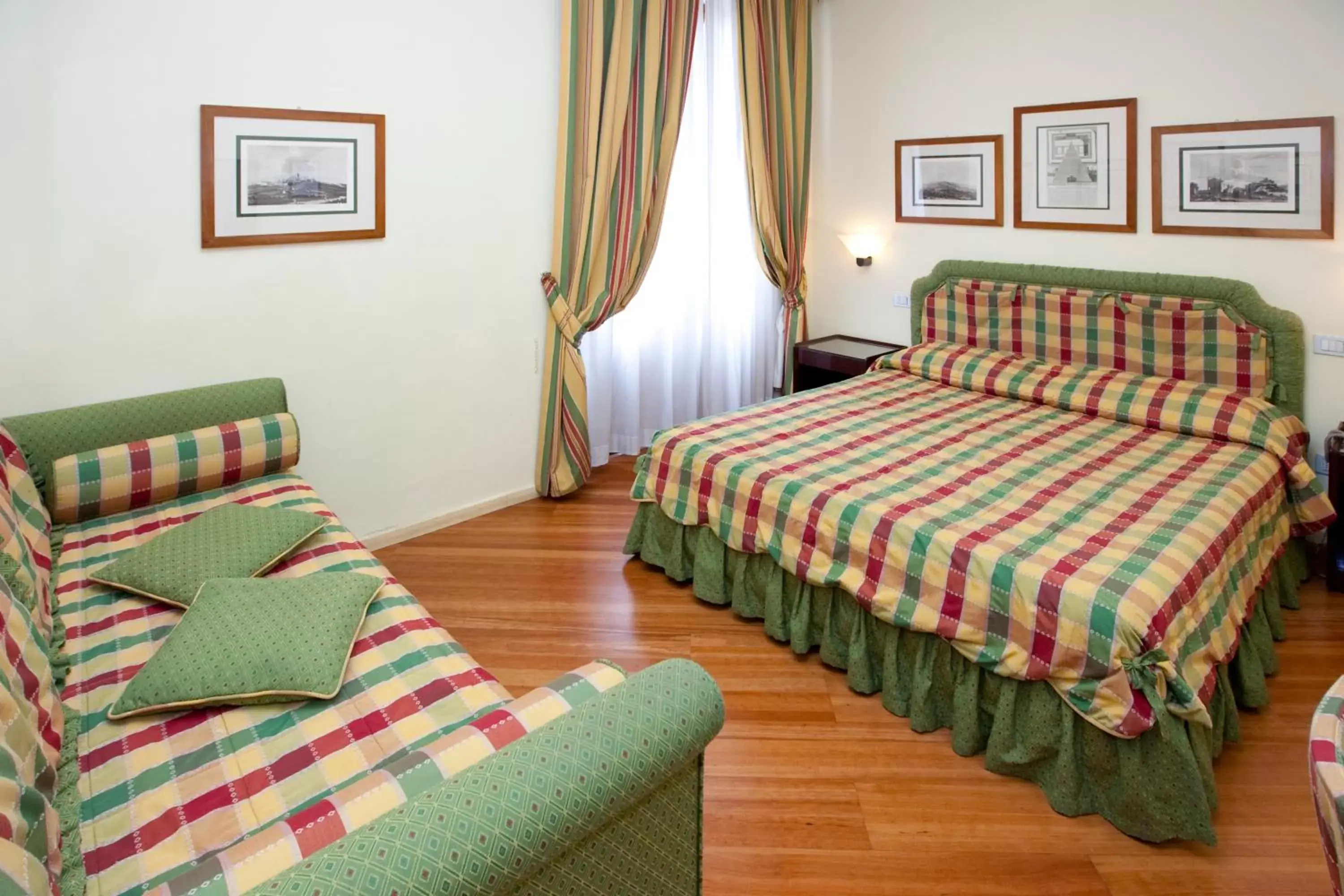 Bedroom, Bed in Hotel Italia