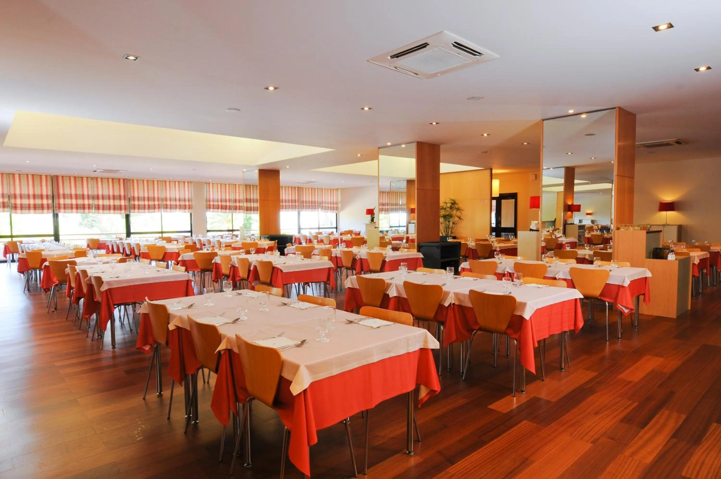 Restaurant/places to eat in INATEL Albufeira