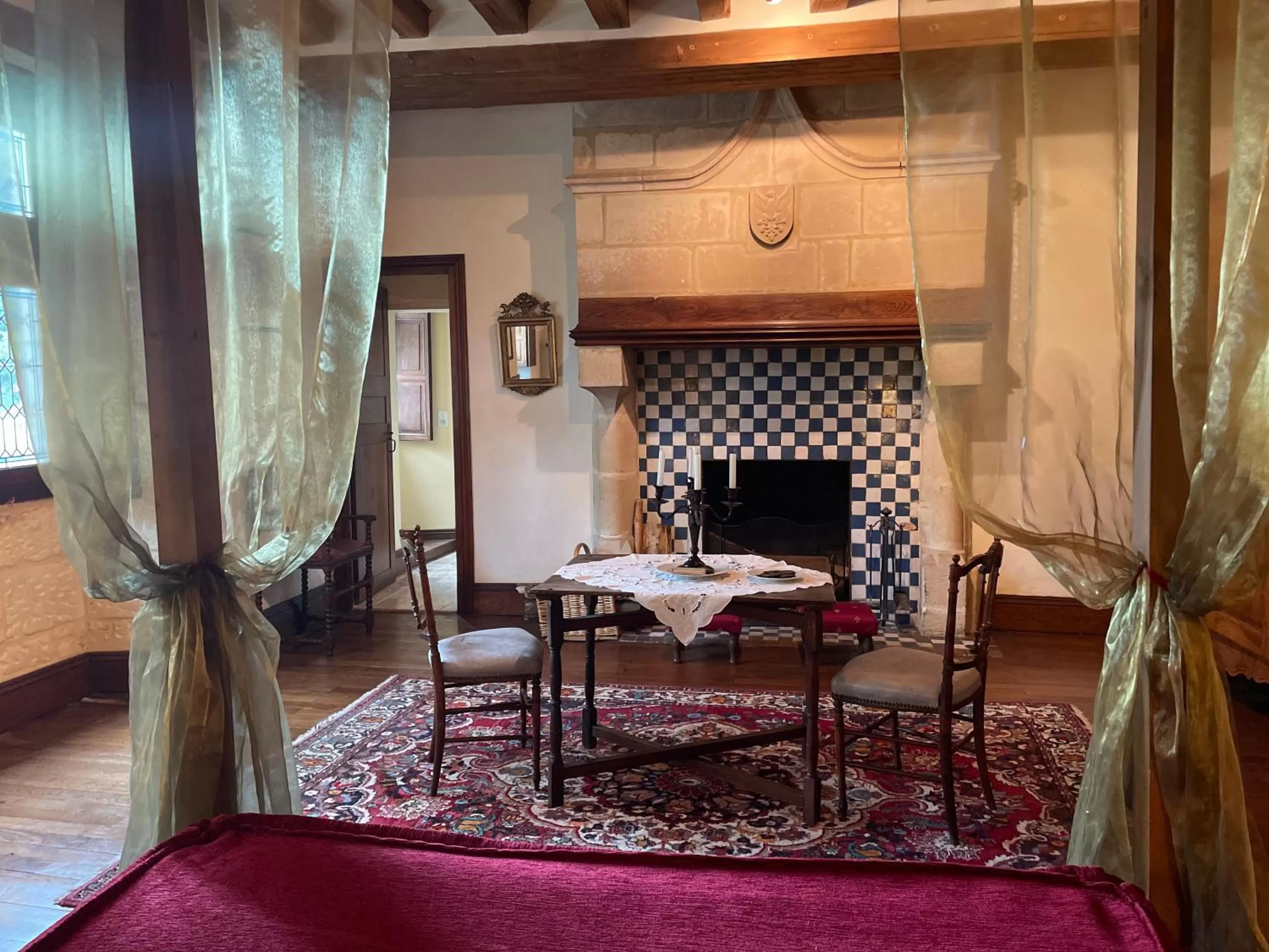 Photo of the whole room, Seating Area in Manoir de la Rémonière