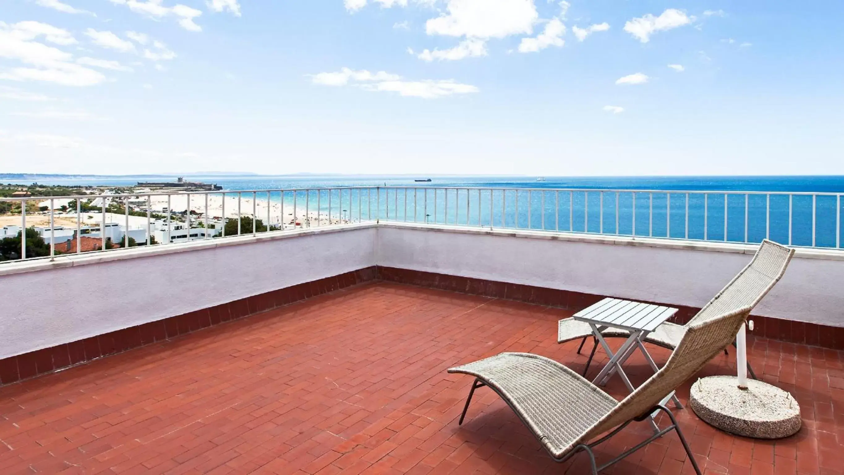 Balcony/Terrace in Carcavelos Beach Hotel