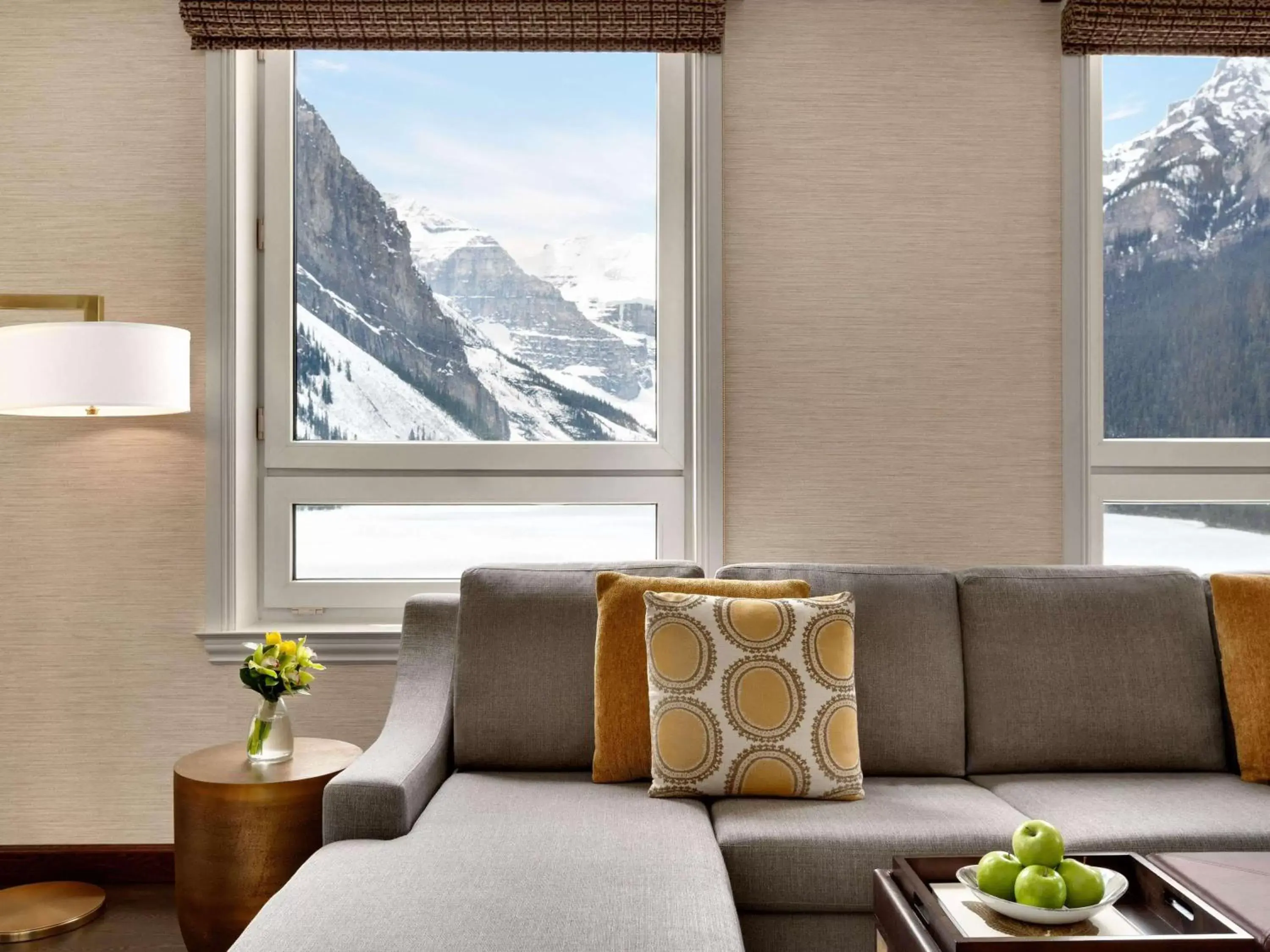 Bedroom, Seating Area in Fairmont Château Lake Louise