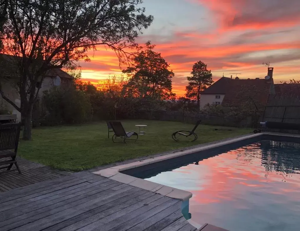 Pool view, Sunrise/Sunset in Casa Bella