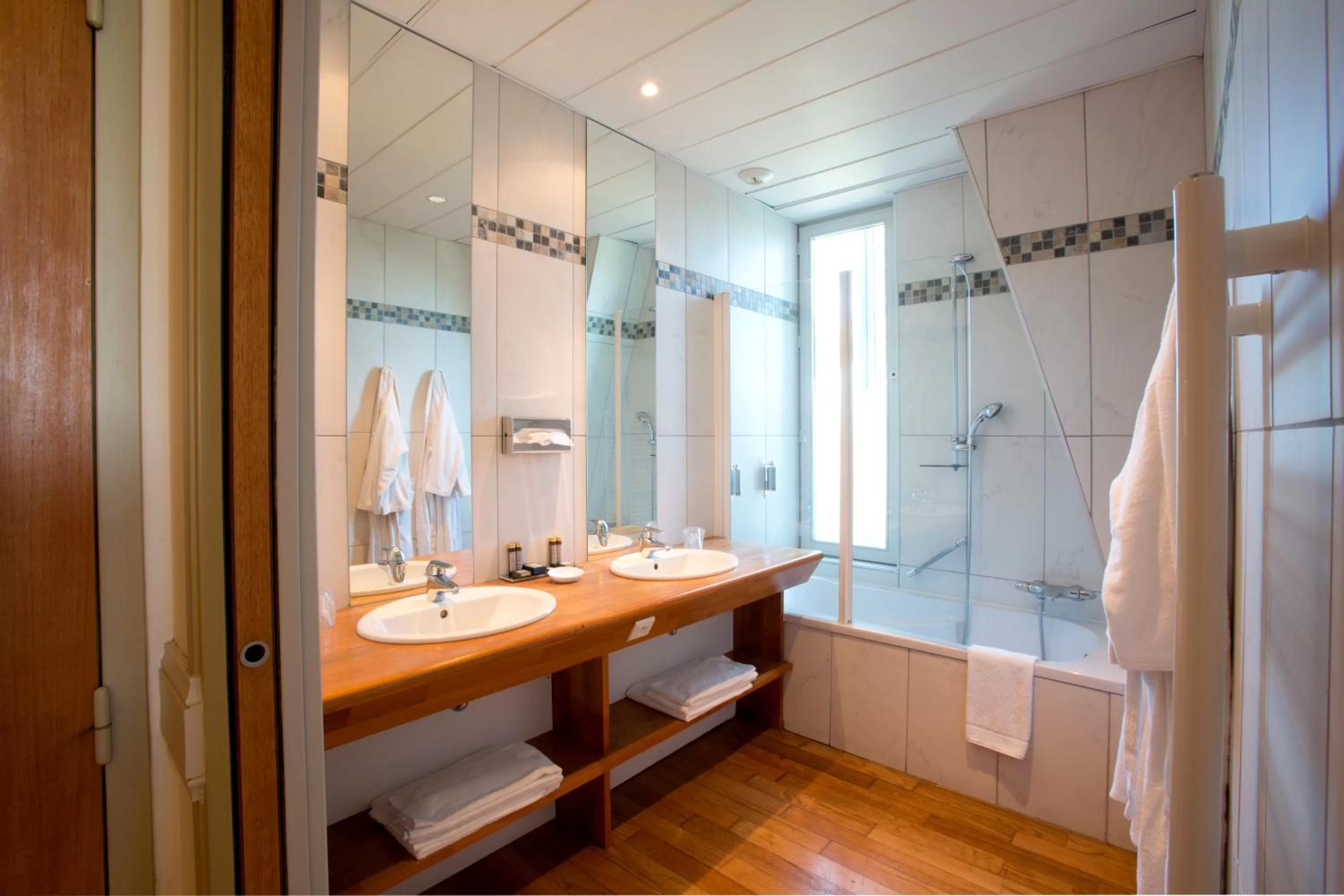 Bathroom in Château Grattequina Hôtel