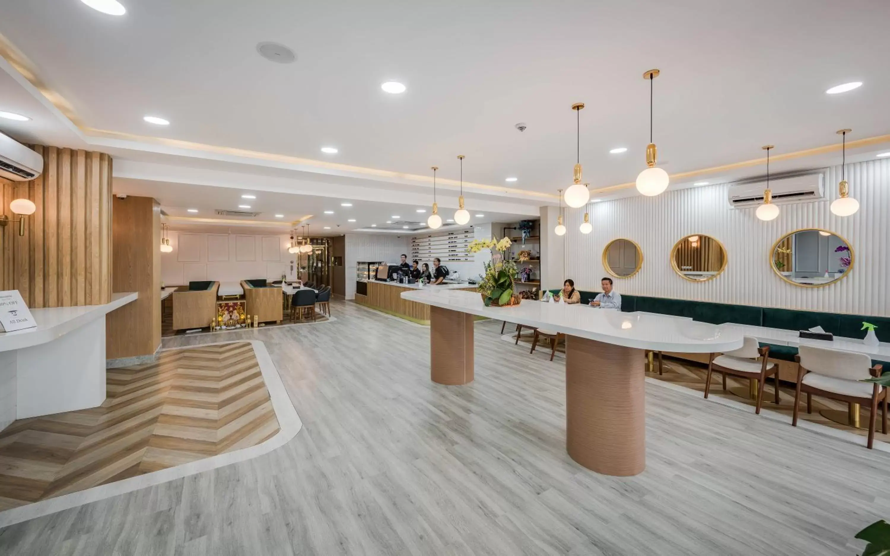 Restaurant/places to eat in SOHO Residence Restaurant/places to eat in SOHO Residence