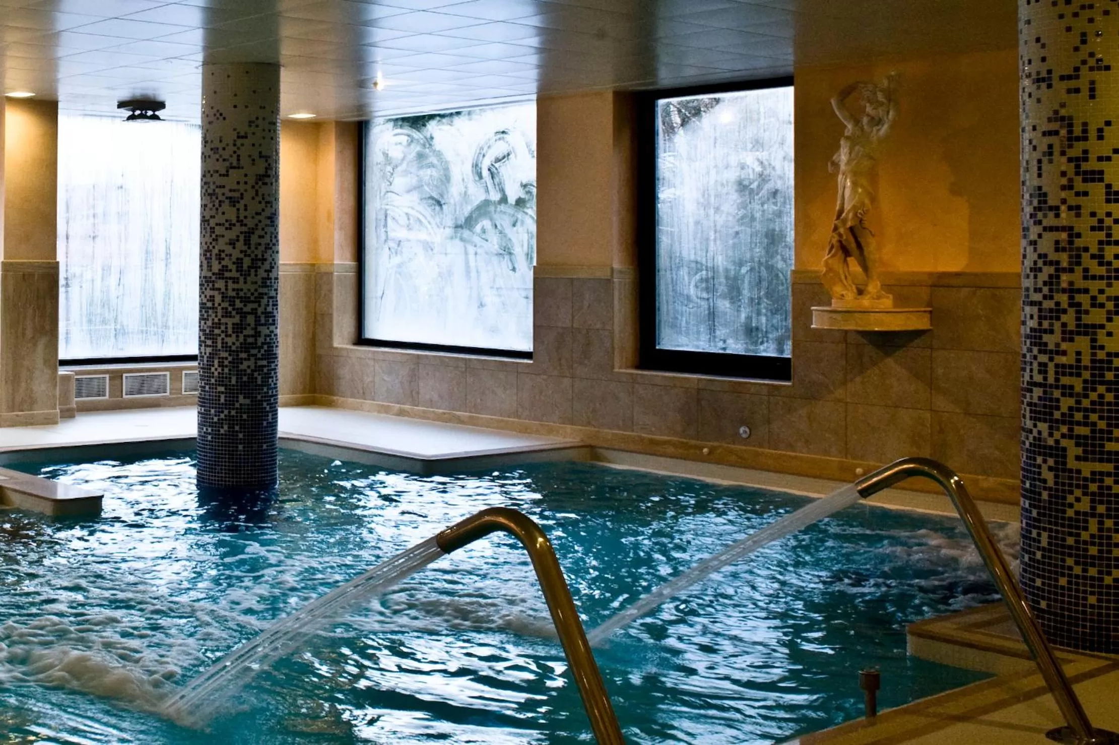 Spa and wellness centre/facilities in Rutllan & Spa