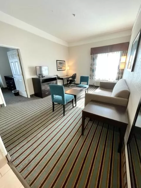 Bed in La Quinta by Wyndham Bakersfield North