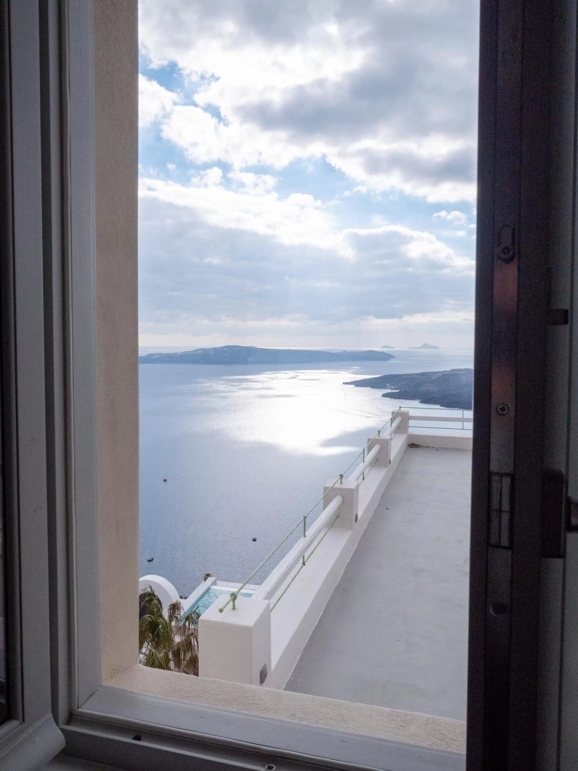 Caldera Cliff Illusion