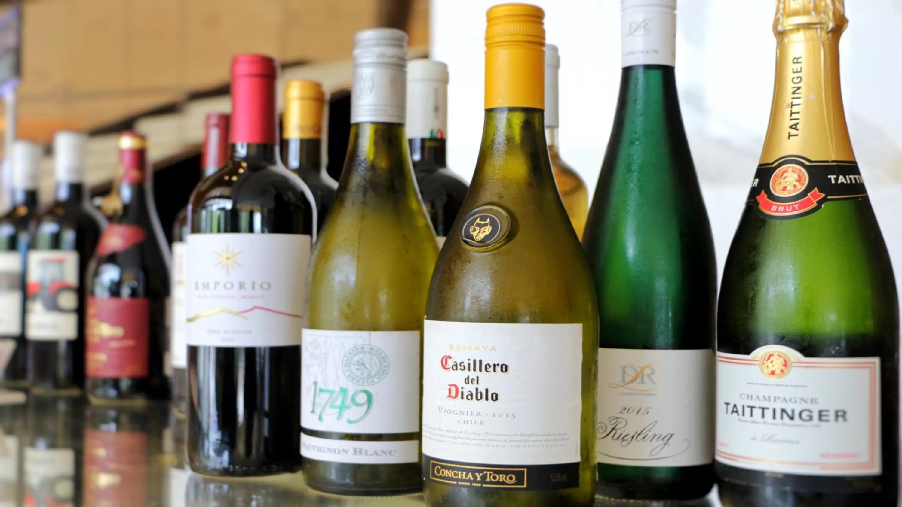 Lounge or bar in Holiday Inn Nanjing Xuanwu Lake by IHG