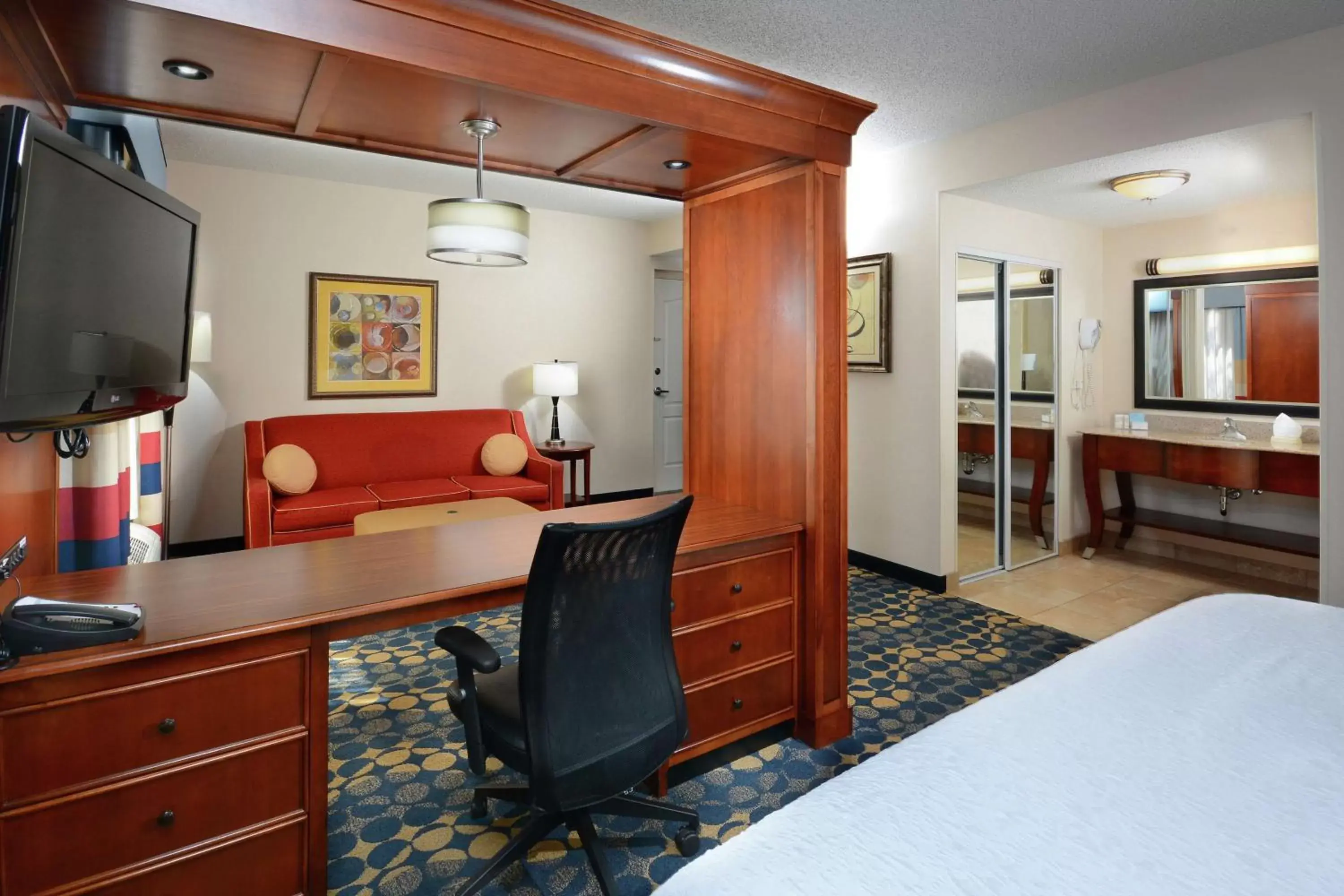 Bedroom, Seating Area in Hampton Inn & Suites Huntersville