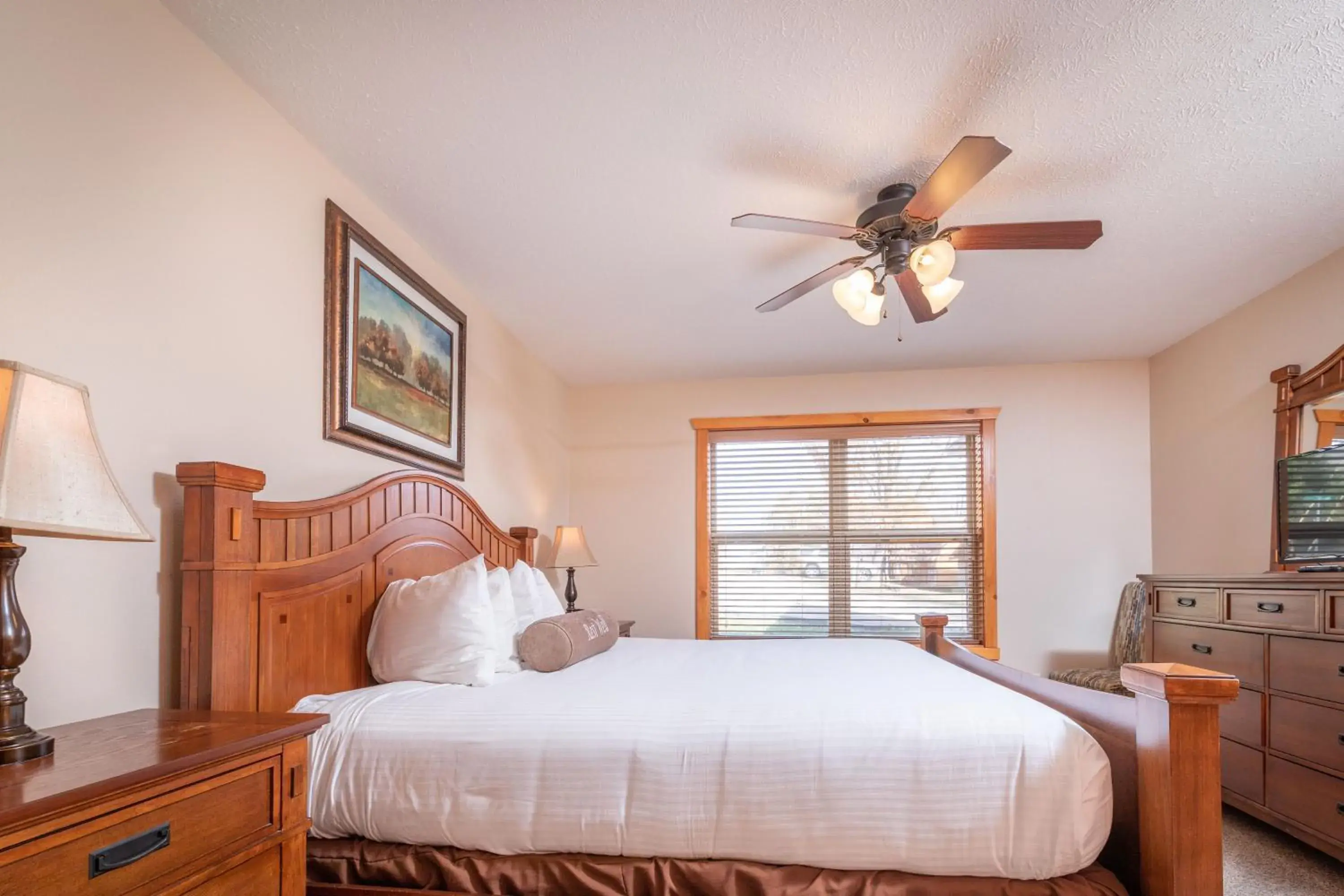 Bedroom, Bed in The Lodges at Table Rock by Capital Vacations