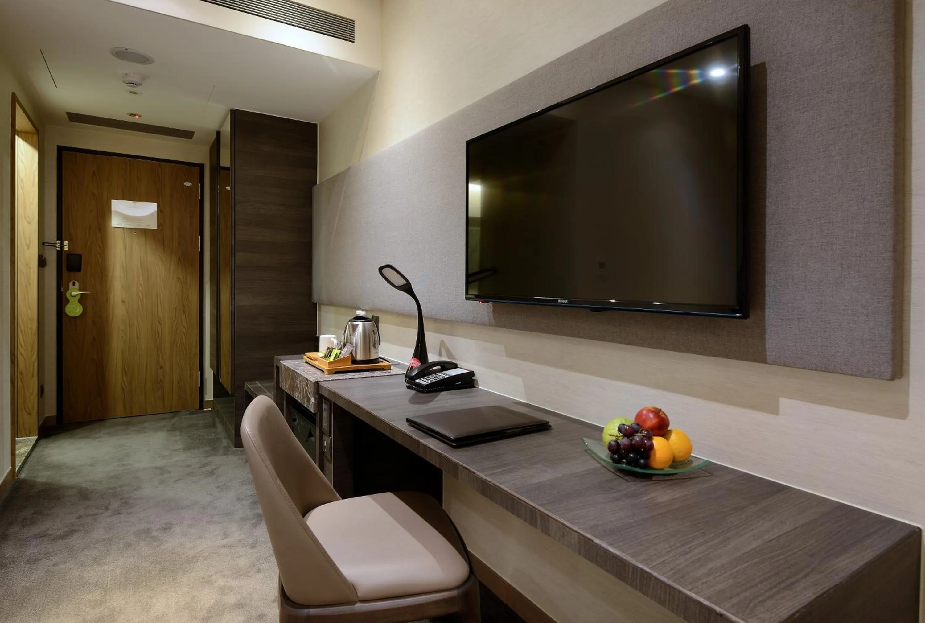 TV and multimedia in Hualien Holiday Hotel