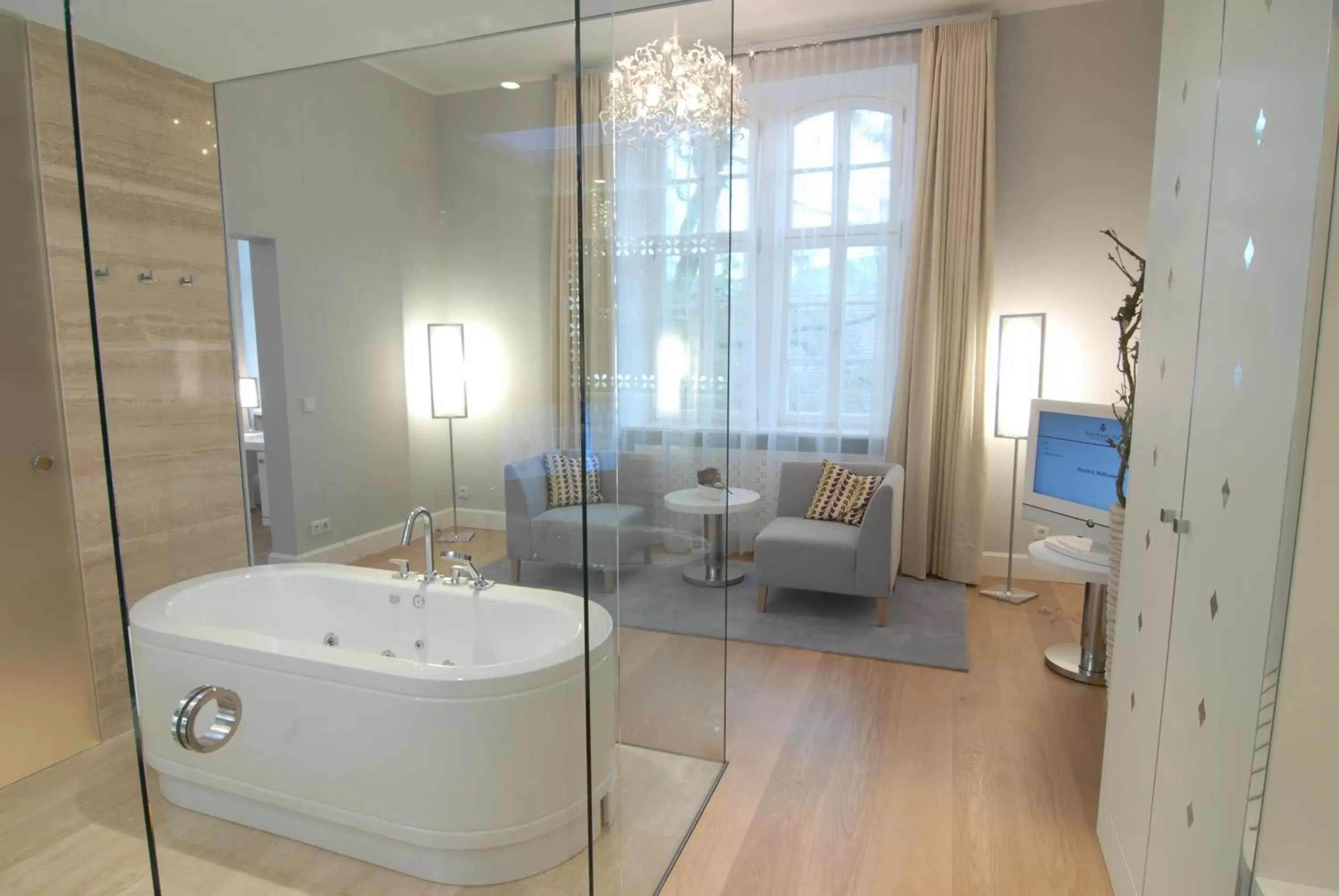 Photo of the whole room, Bathroom in Hotel Ketschauer Hof