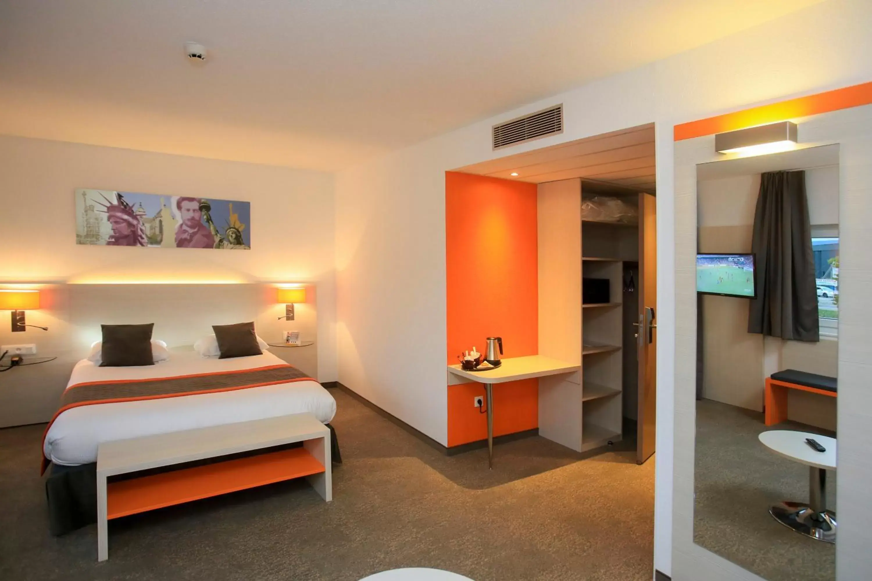 Bed, Room Photo in Comfort Hotel Expo Colmar