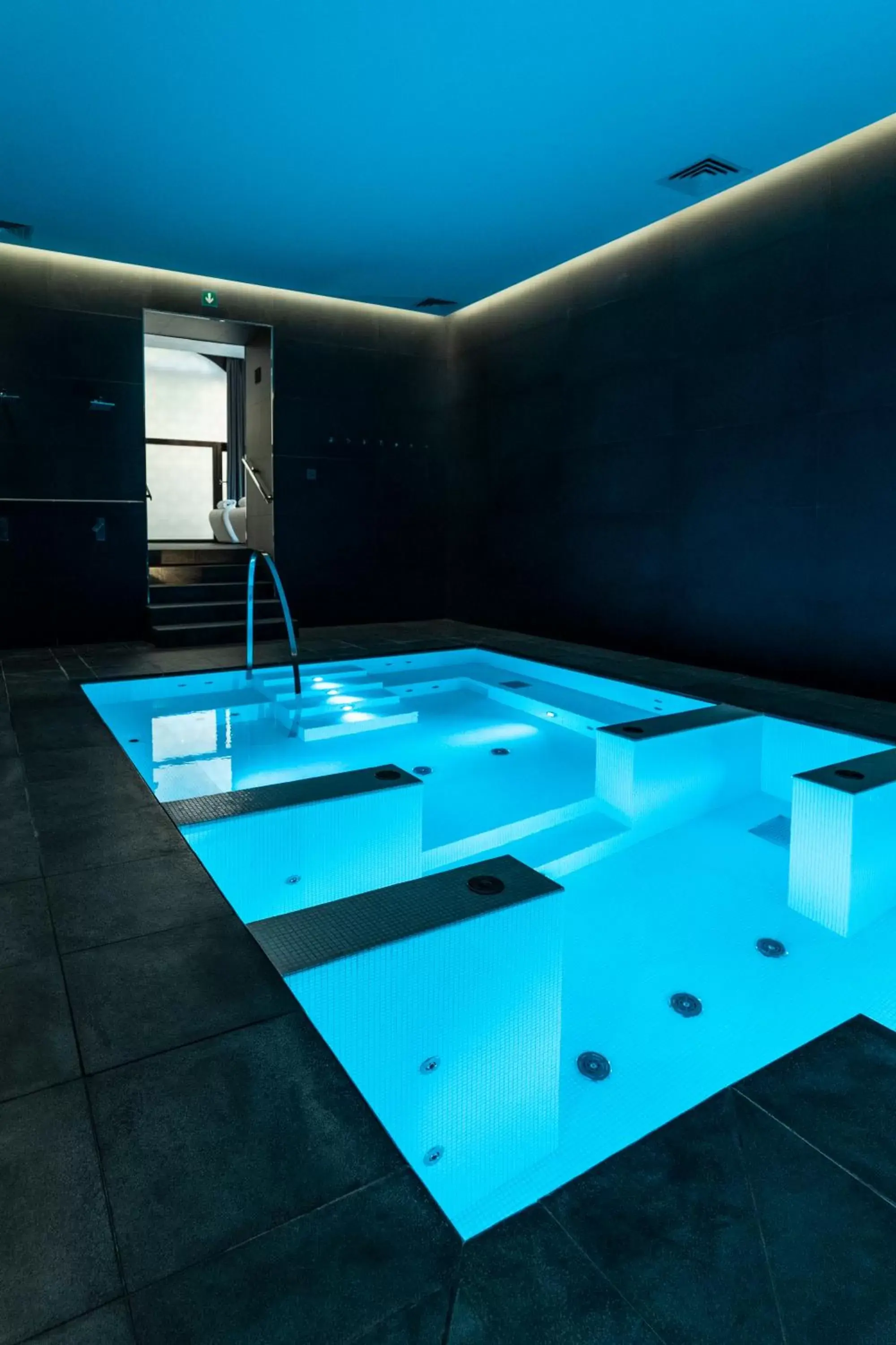 Swimming pool in LHP Hotel Montecatini Palace & SPA Swimming pool in LHP Hotel Montecatini Palace & SPA