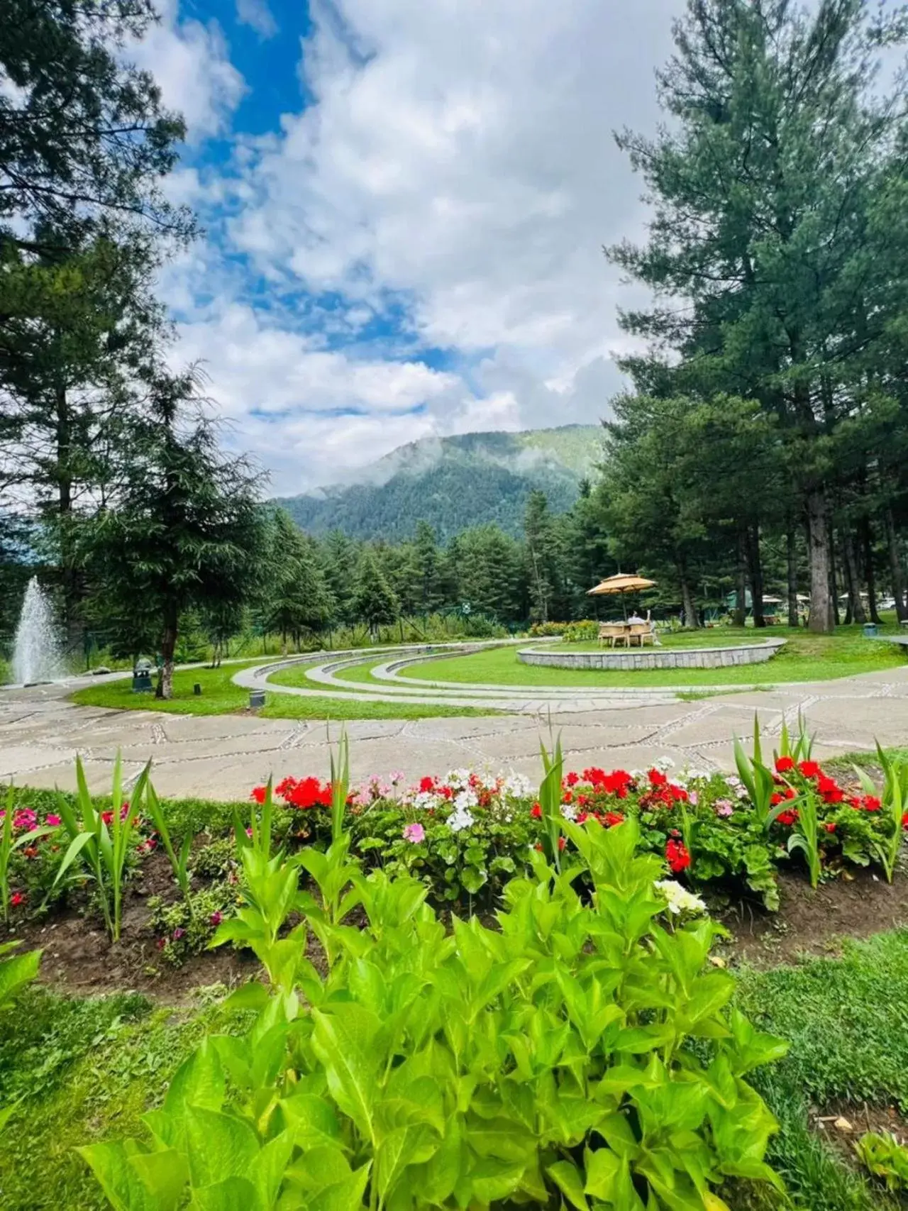 Garden in Radisson Golf Resort Pahalgam