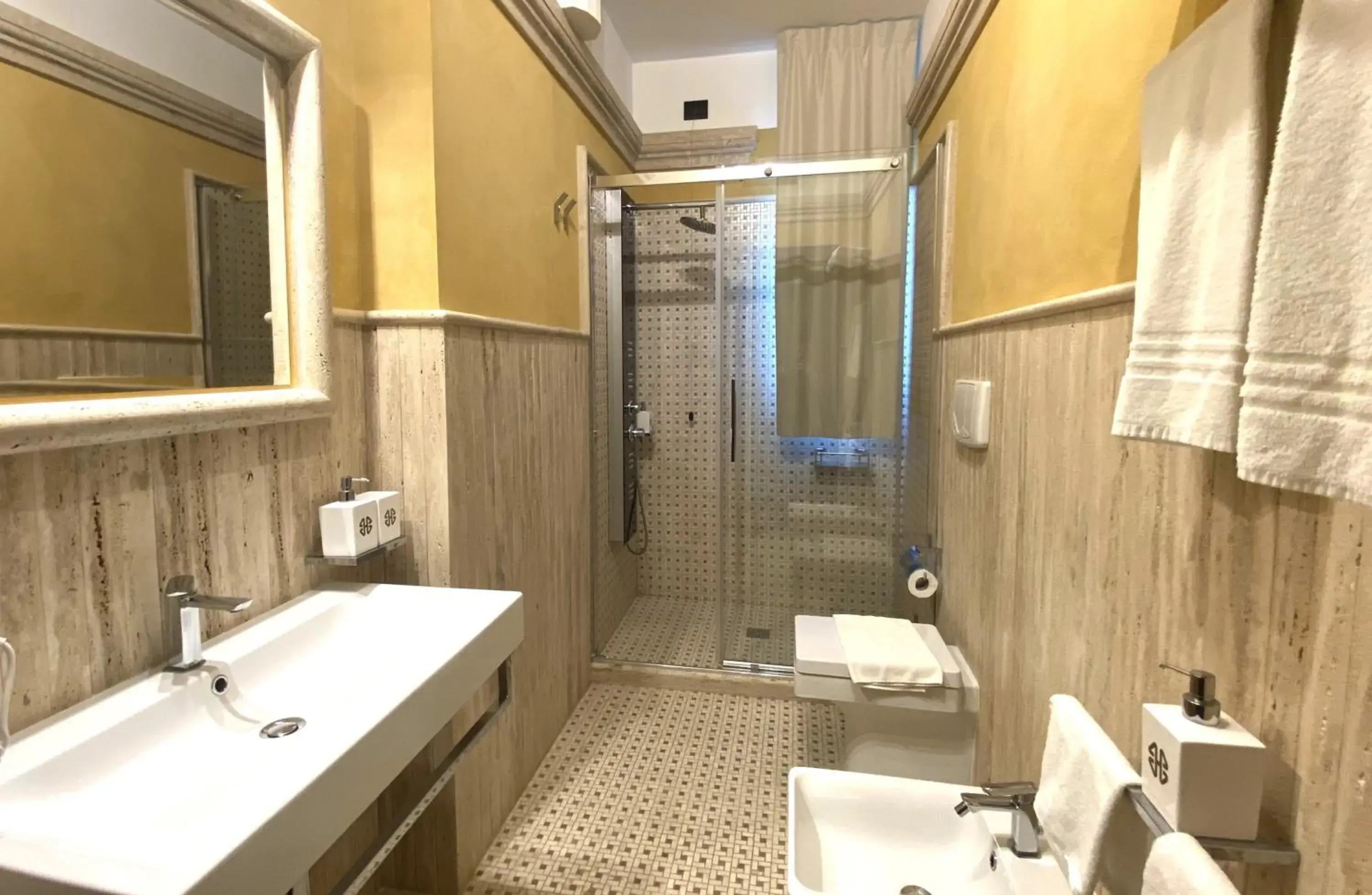 Bathroom in BHB Hotel