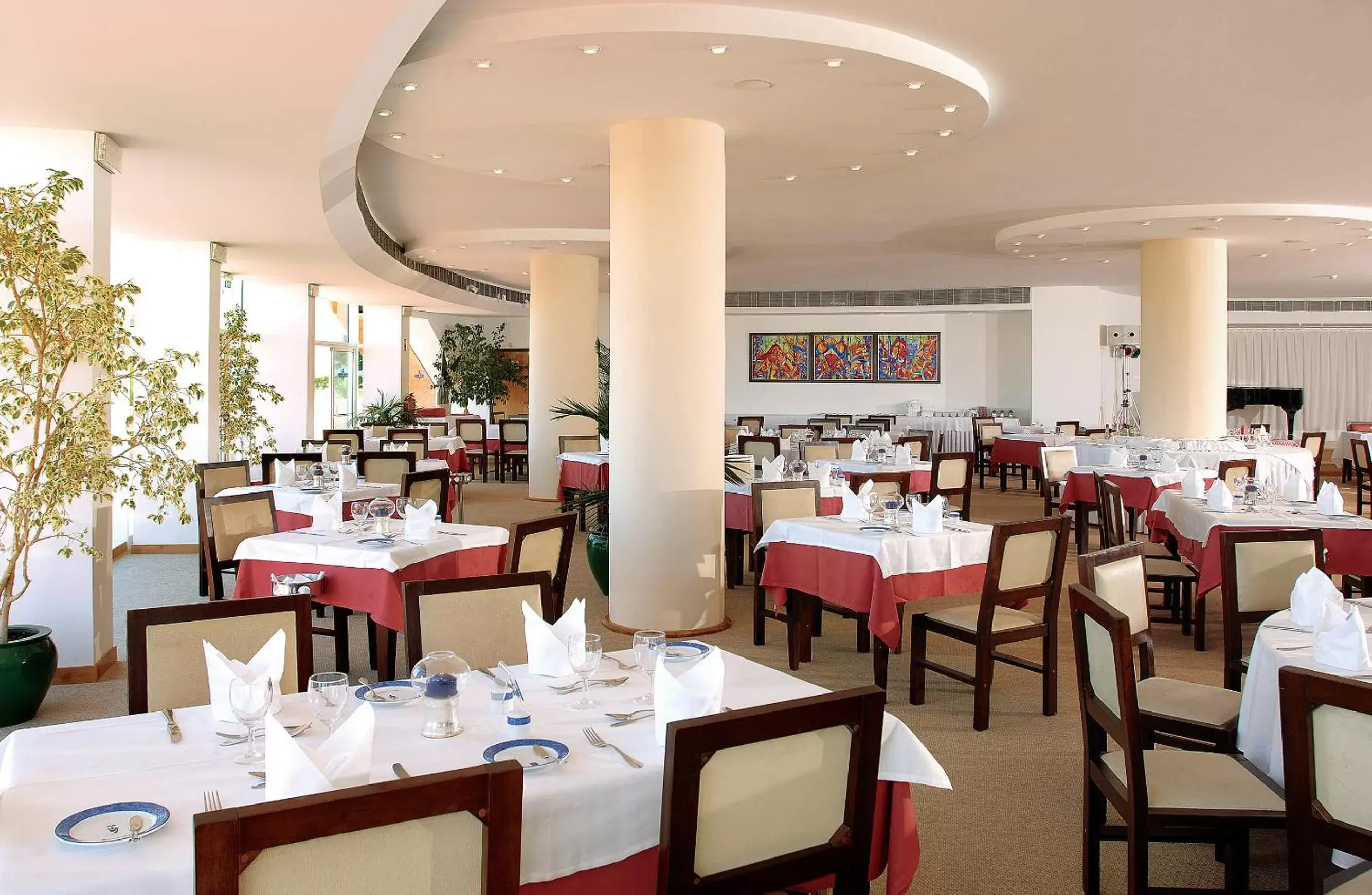 Restaurant/places to eat in Hotel Apartamento Paraiso De Albufeira Restaurant/places to eat in Hotel Apartamento Paraiso De Albufeira