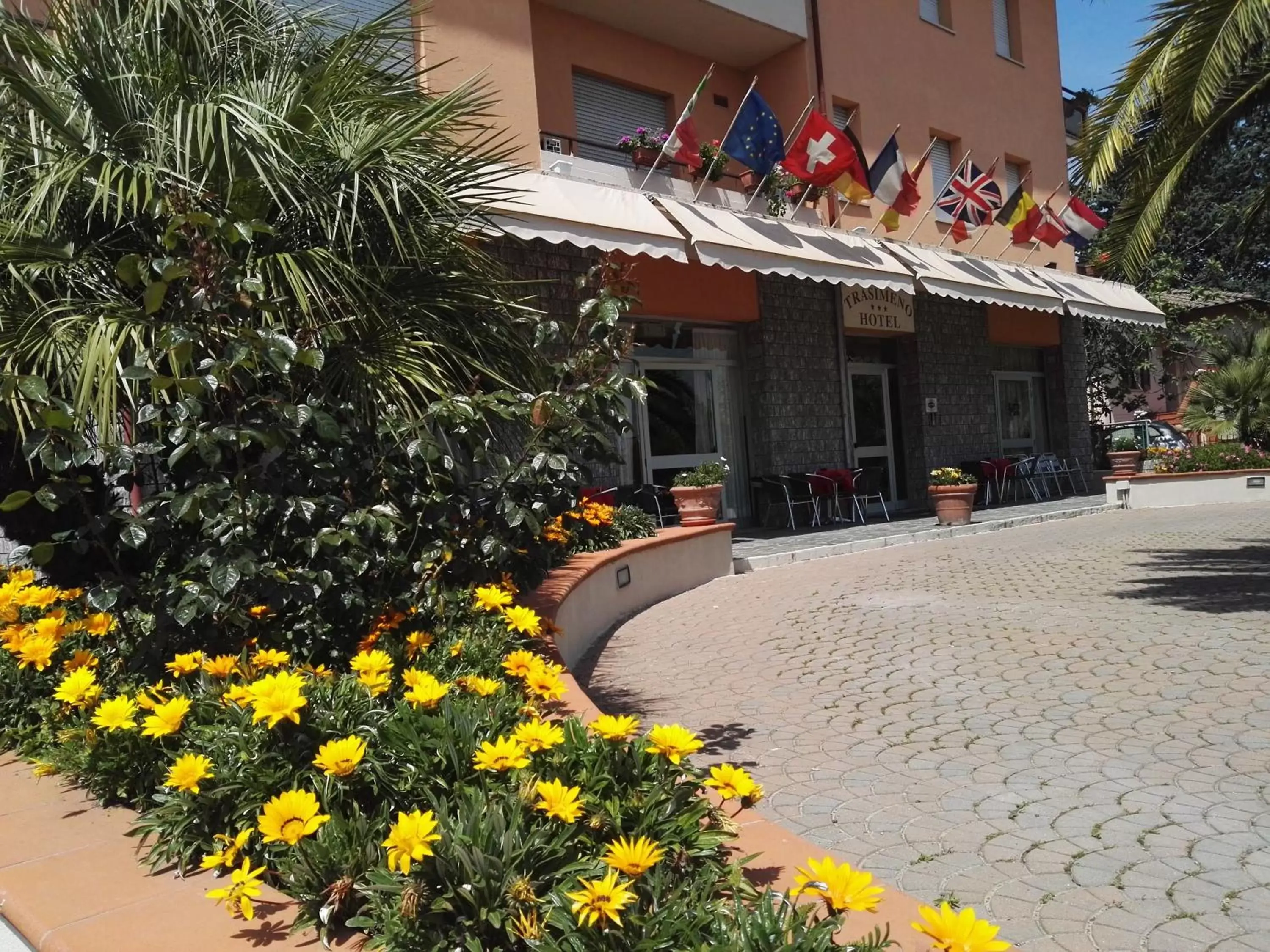 Facade/entrance, Property Building in Hotel Trasimeno Bittarelli