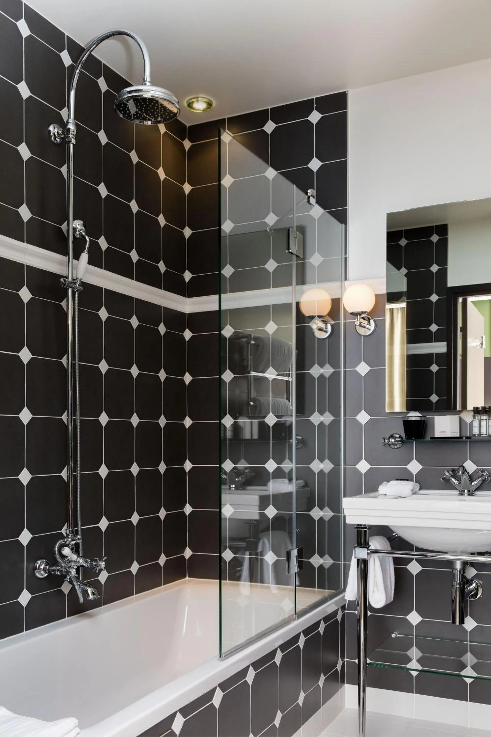 Bathroom in Hotel Monsieur & Spa