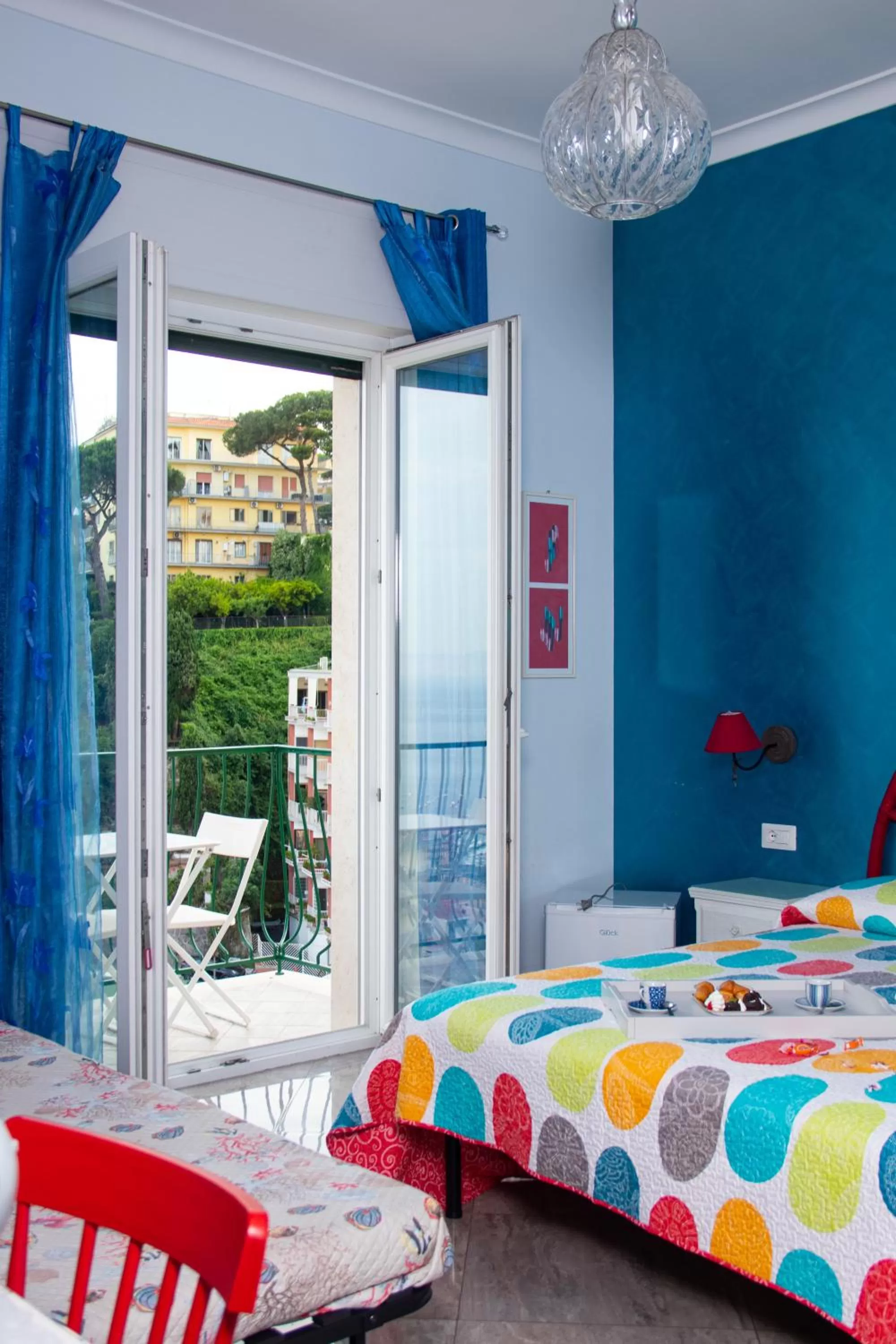 Photo of the whole room, Bed in Nido Dei Gabbiani