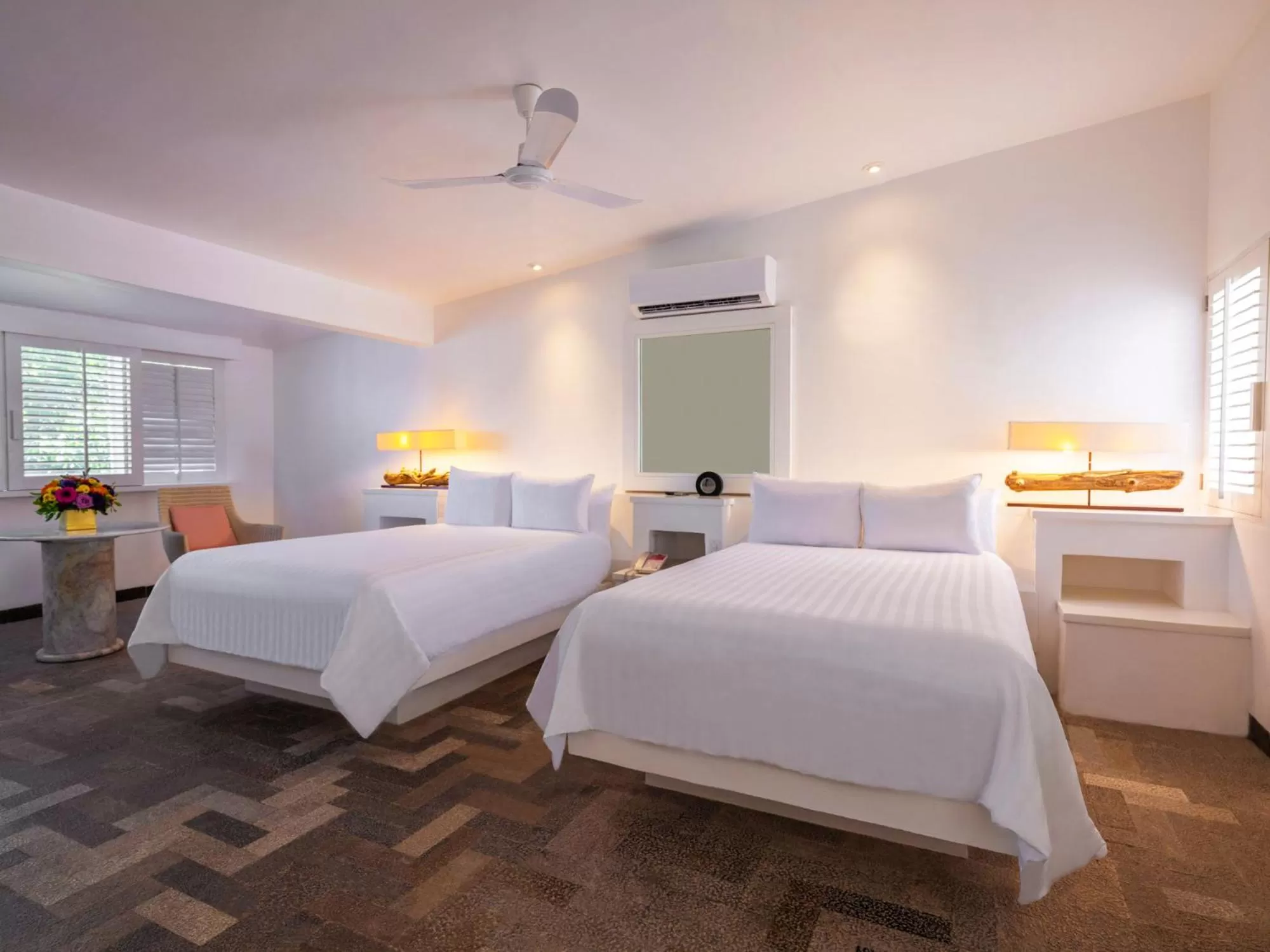 Bedroom, Bed in Las Brisas Acapulco