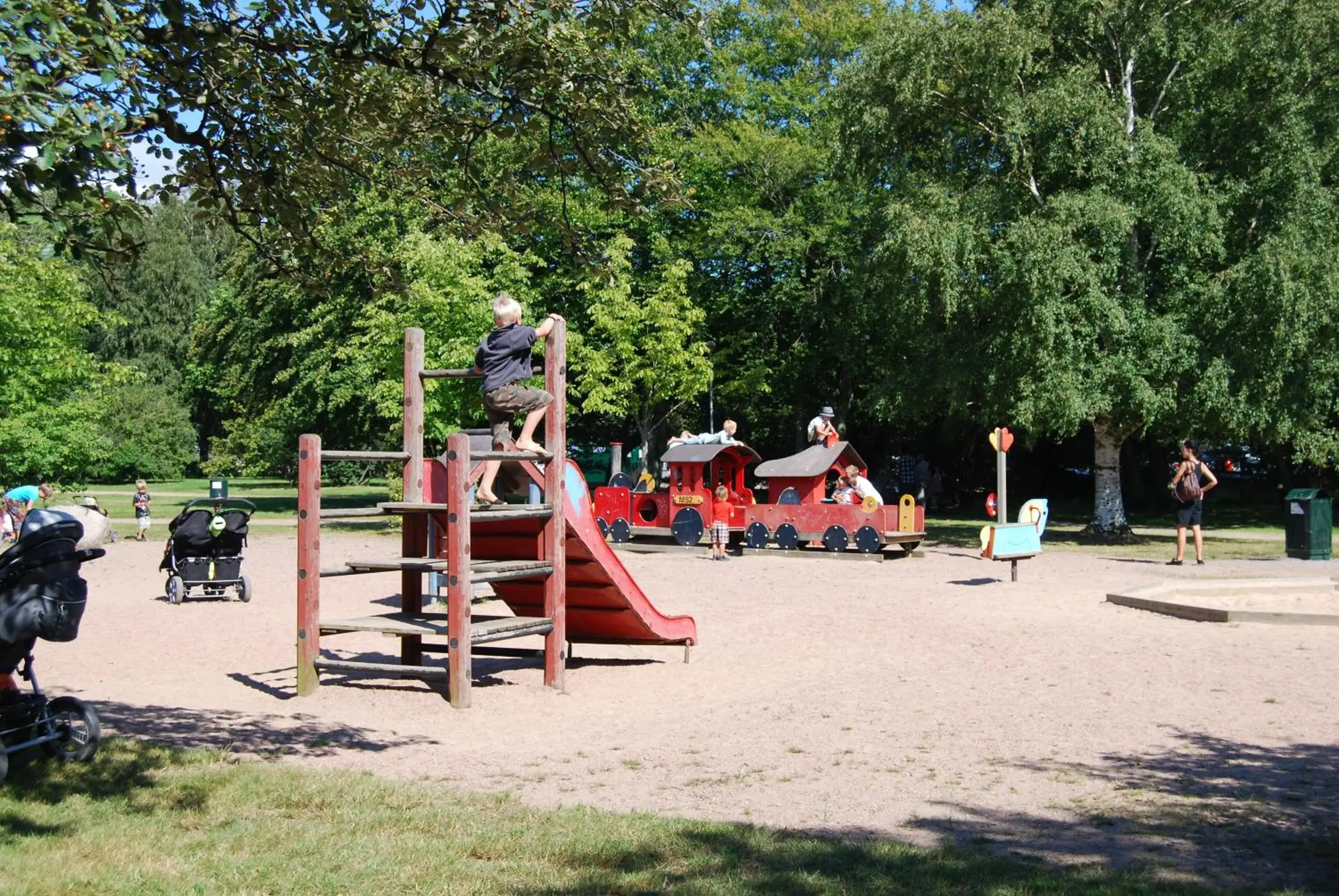 Children play ground, Children's Play Area in Halmstad Hotell & Vandrarhem Kaptenshamn