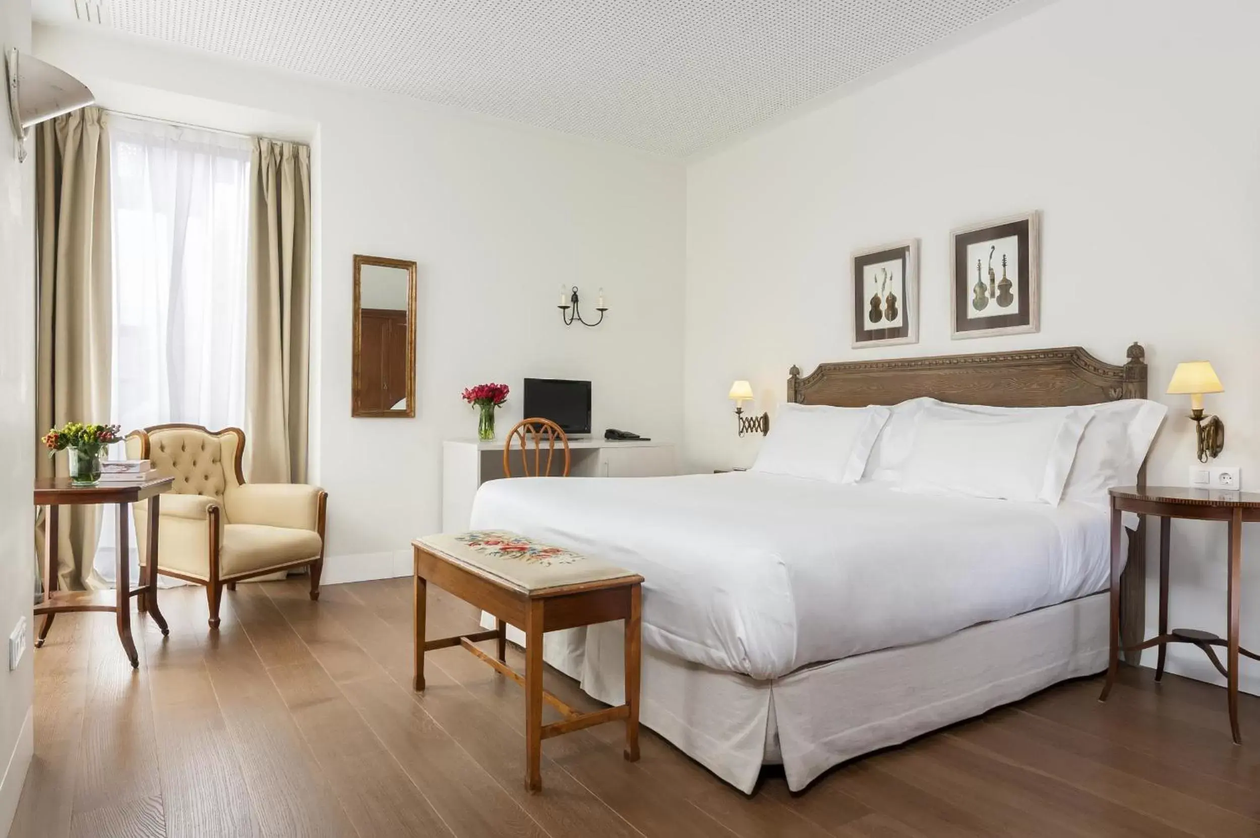 Bedroom in Hotel Amadeus Sevilla