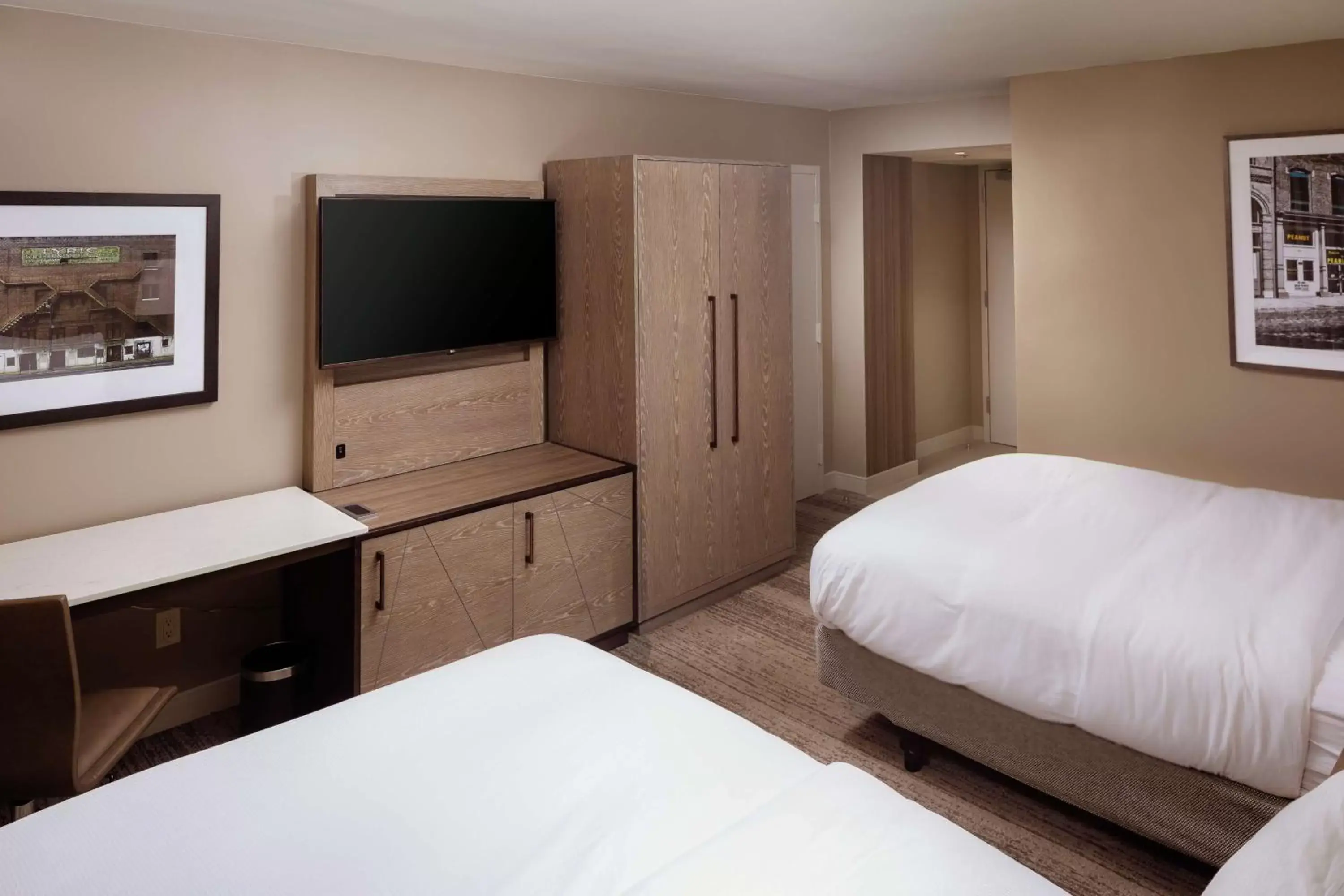 Bedroom, Bed in Hilton Birmingham Downtown at UAB Bedroom, Bed in Hilton Birmingham Downtown at UAB