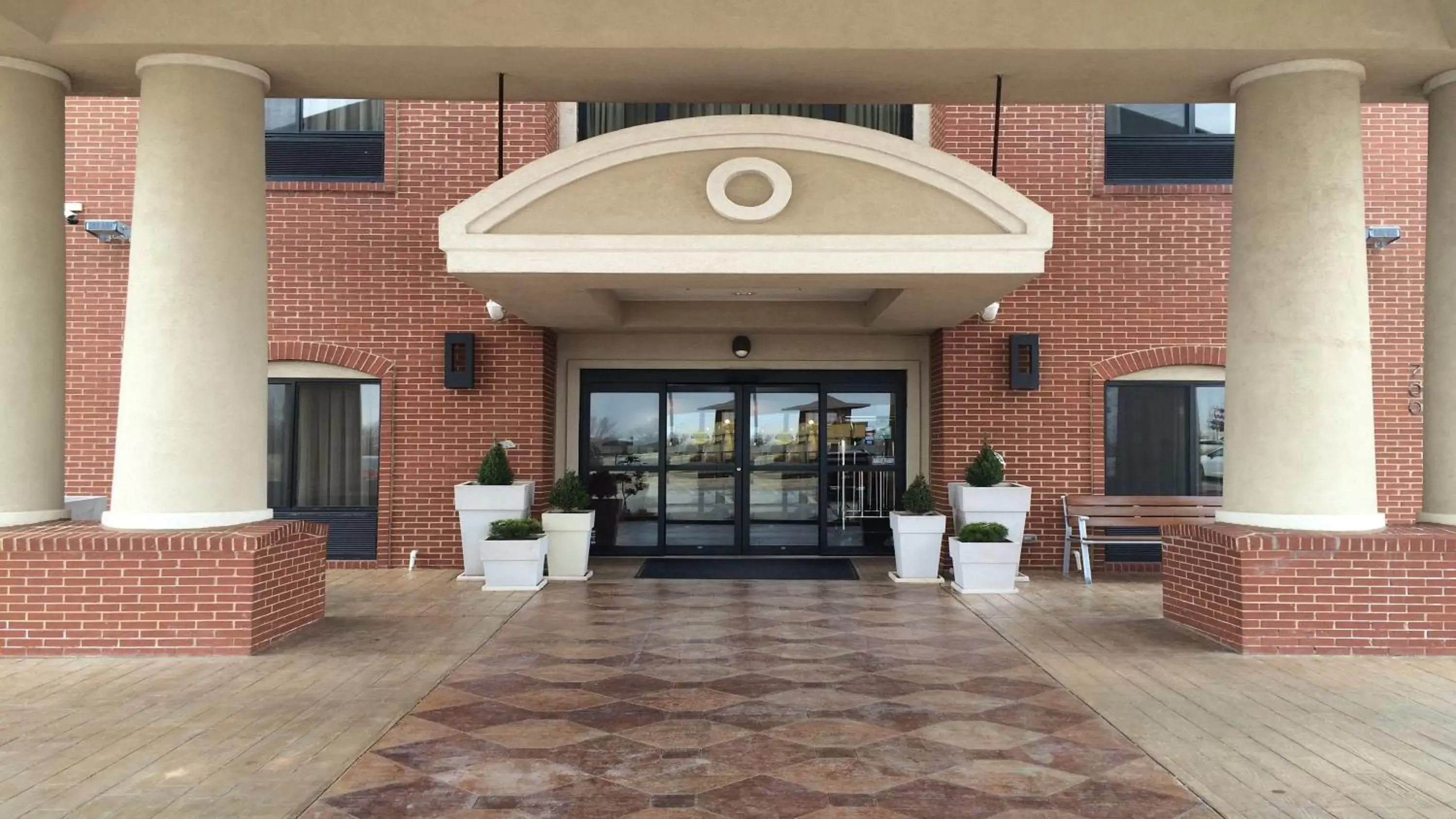 Property building in Holiday Inn Express Hotel & Suites Oklahoma City-West Yukon, an IHG Hotel