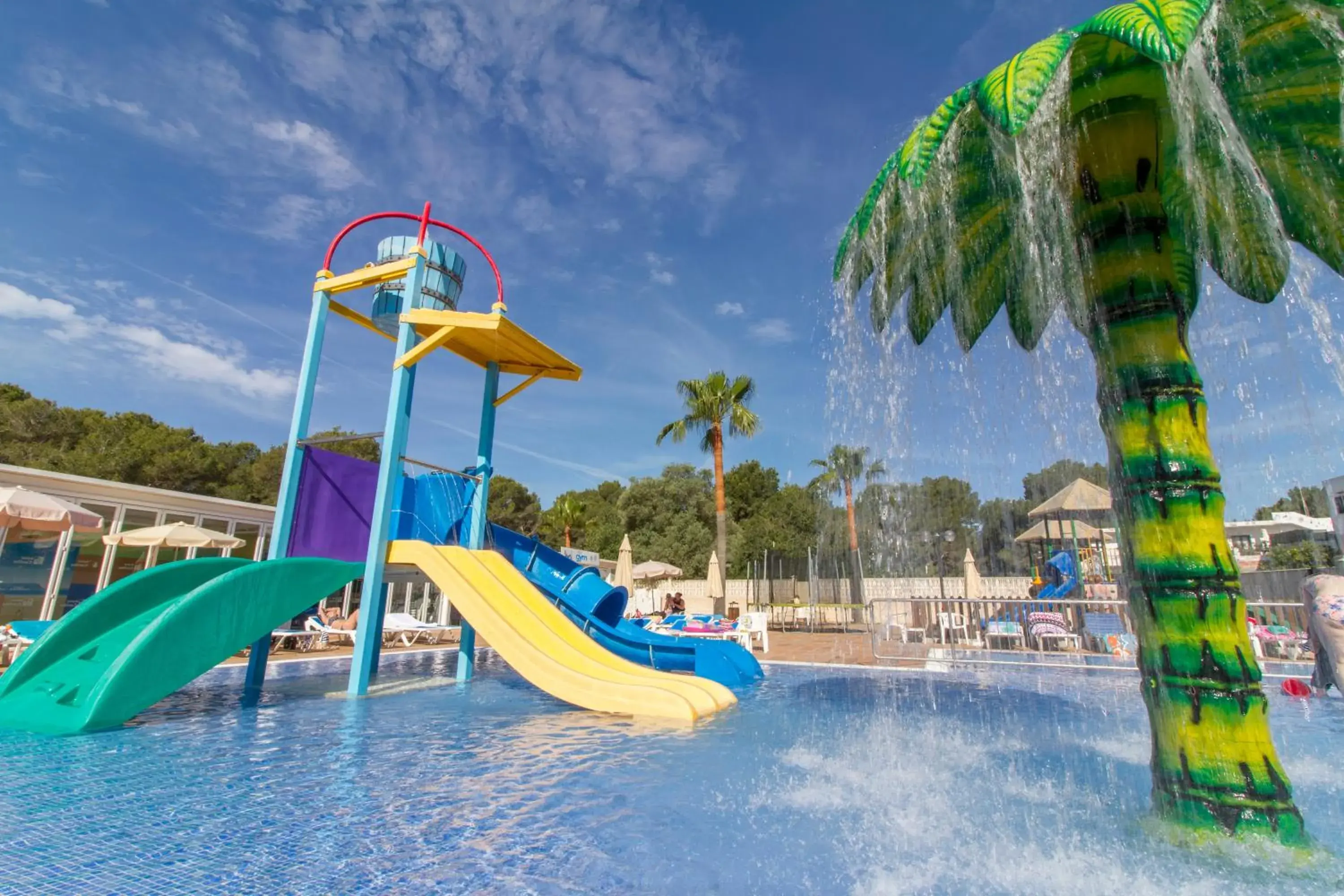 Swimming pool, Water Park in Hotel Caribe