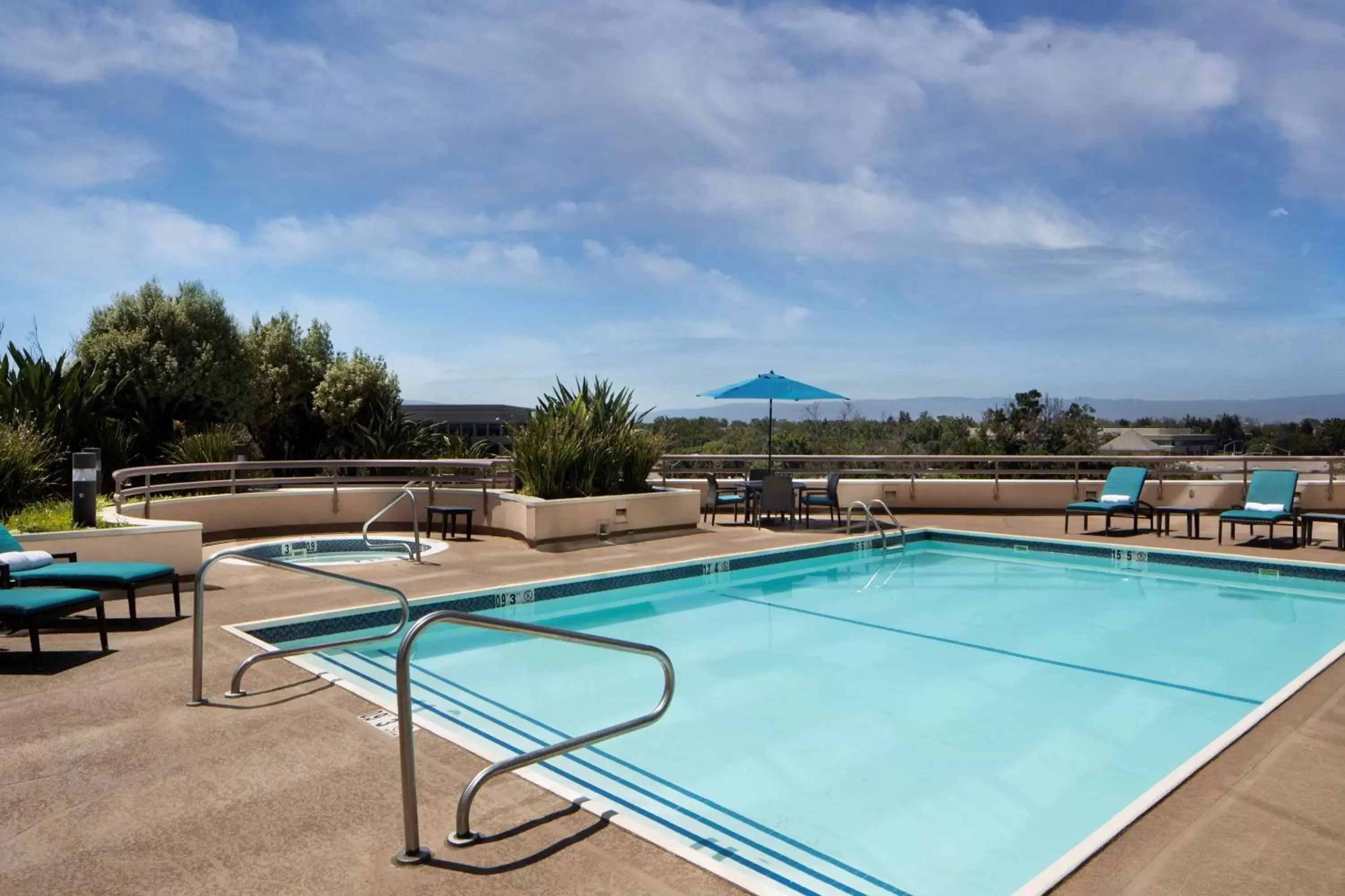 Pool view, Swimming Pool in Sonesta San Jose - Milpitas